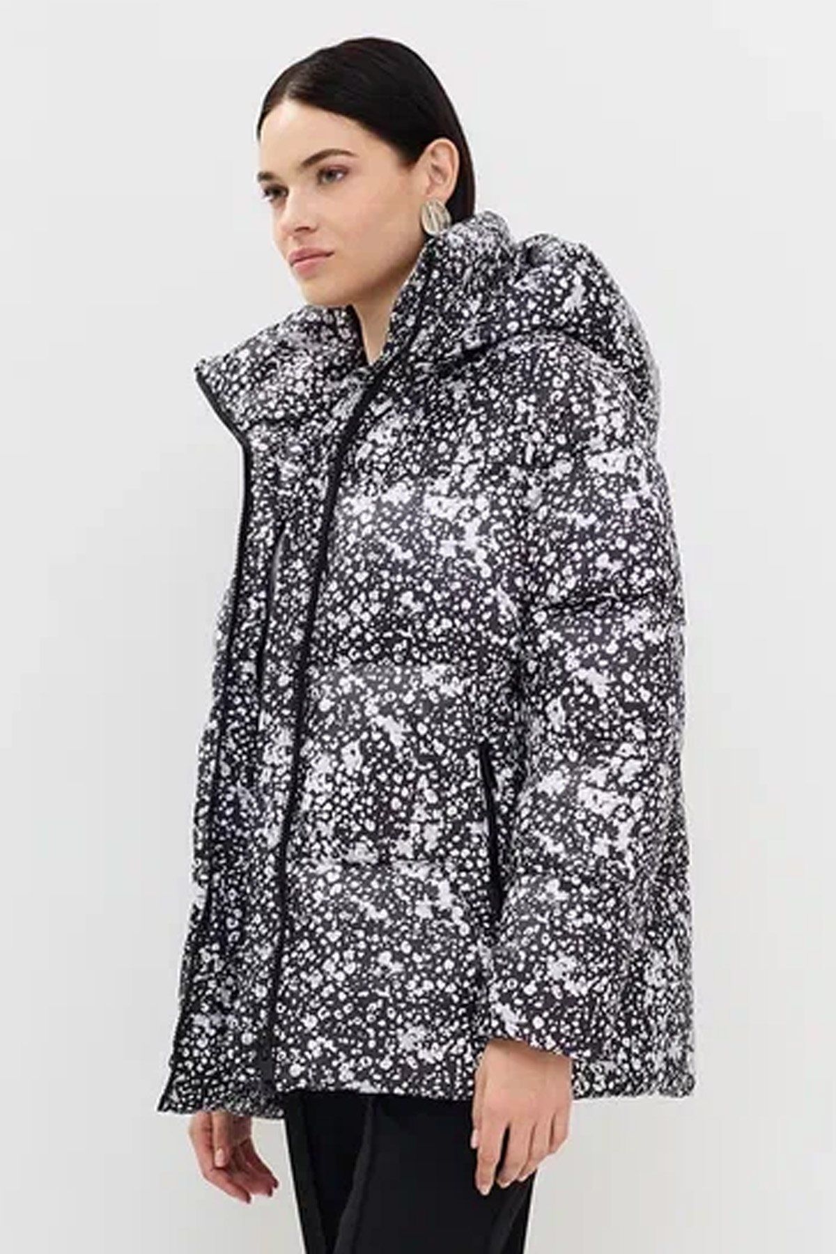 Свободная куртка с абстрактным принтом, 44р