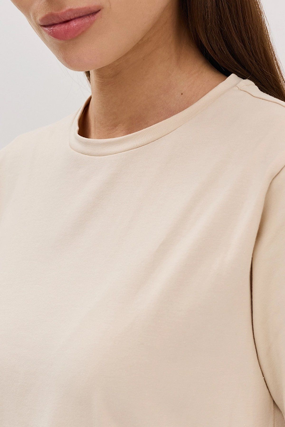 Базовая футболка из хлопкового трикотажа в бежевом цвете 53810/2, 48р