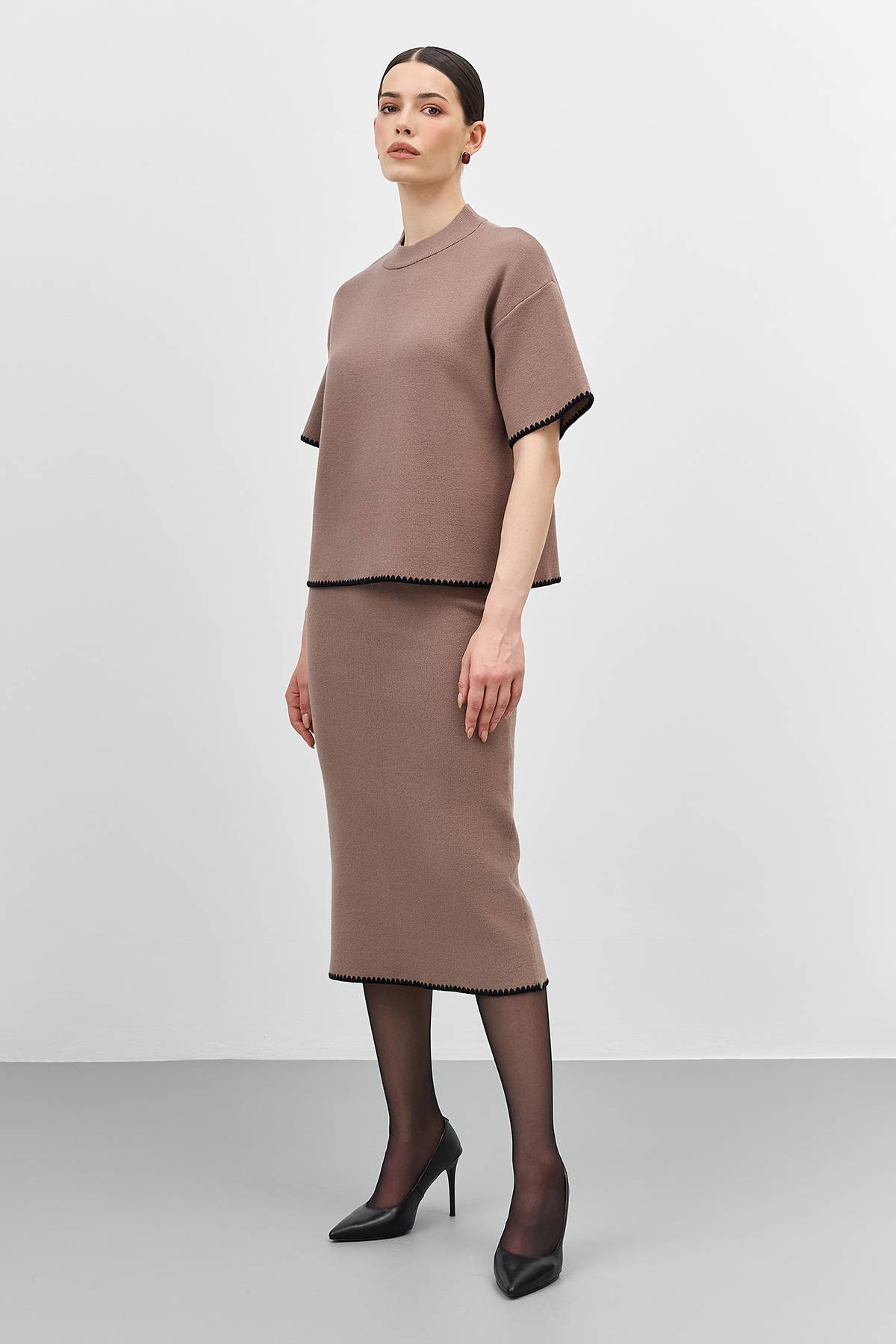 Лимитированная серия джемпер мокко с палантином, 44