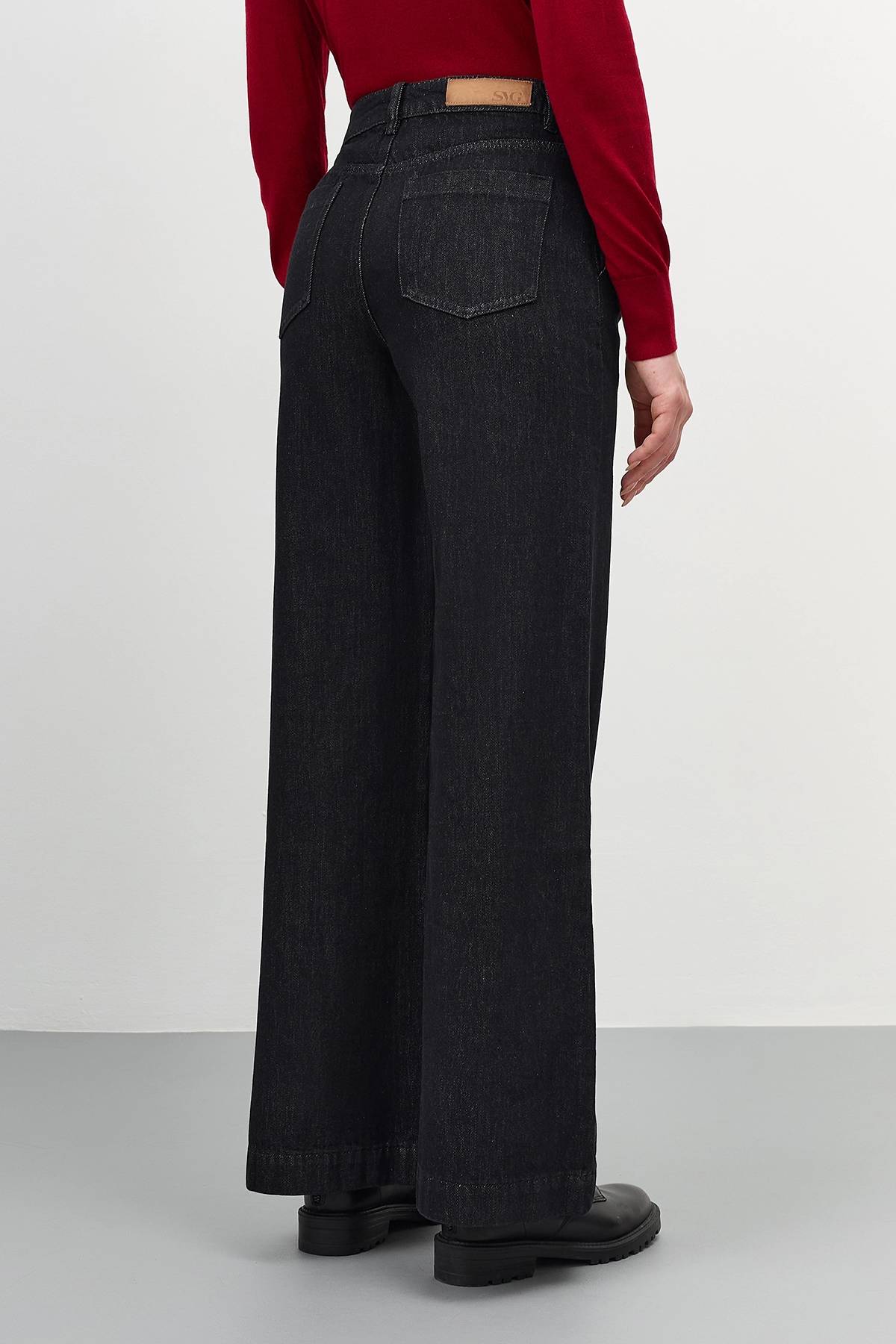 Широкие черные джинсы, 40