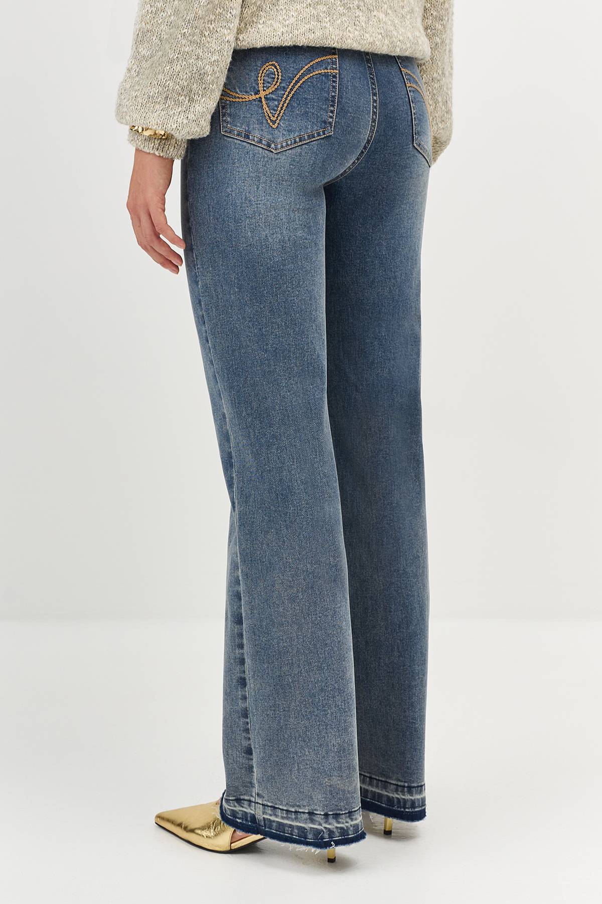 Джинсы Bootcut с деликатной варкой, 38