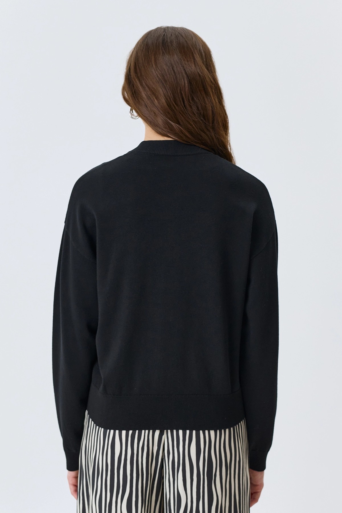 Вязаный бомбер из поливискозной пряжи, 52