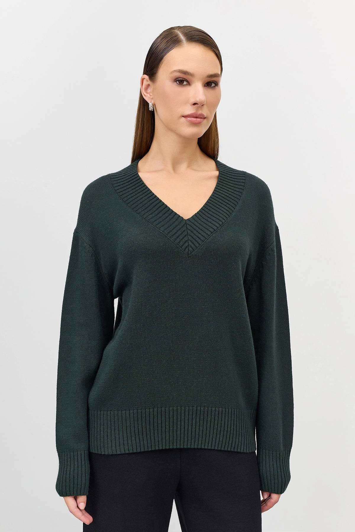 Базовый джемпер с V-образным вырезом, 48
