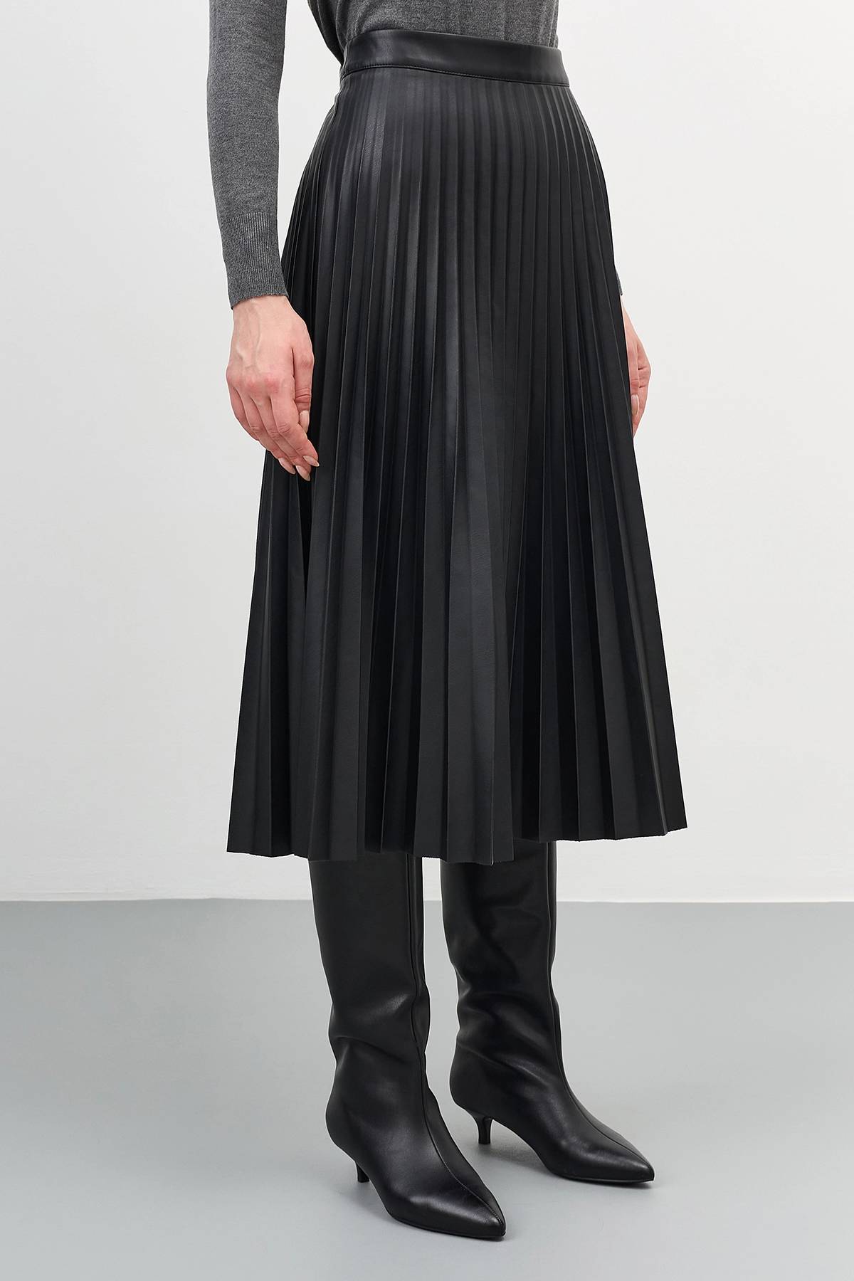 Юбка-плиссе из экокожи, 52