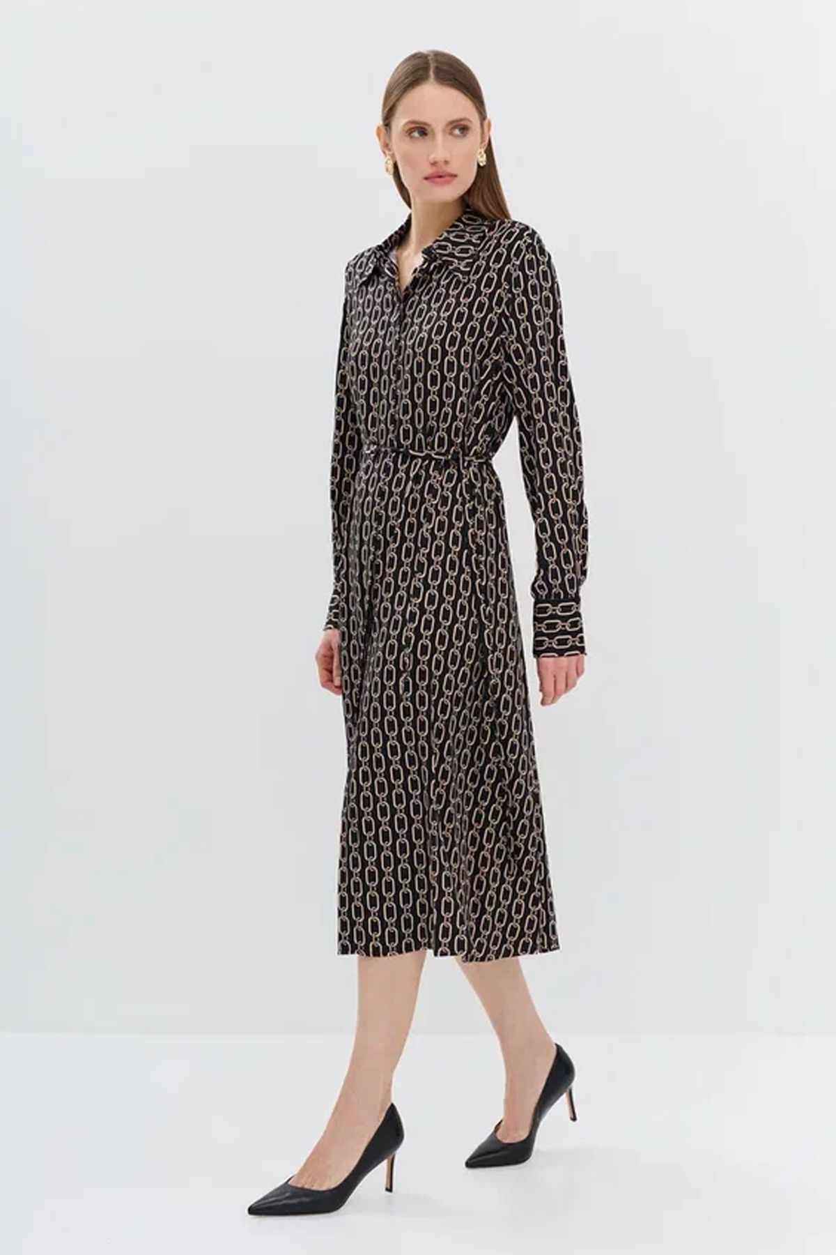 Платье-рубашка из вискозы с "цепочным" принтом, 42р