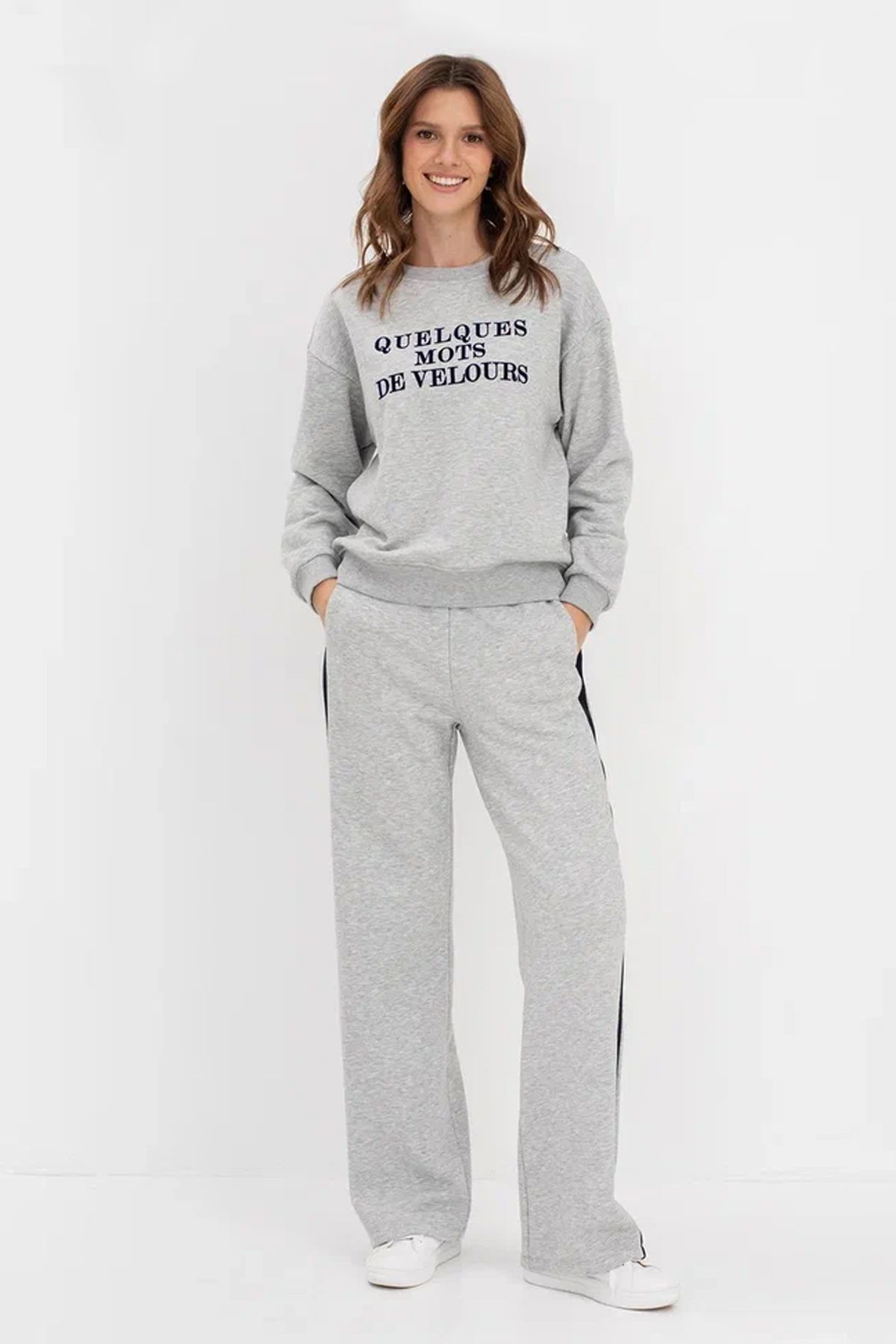 Брюки с тёмными лампасами, 42р