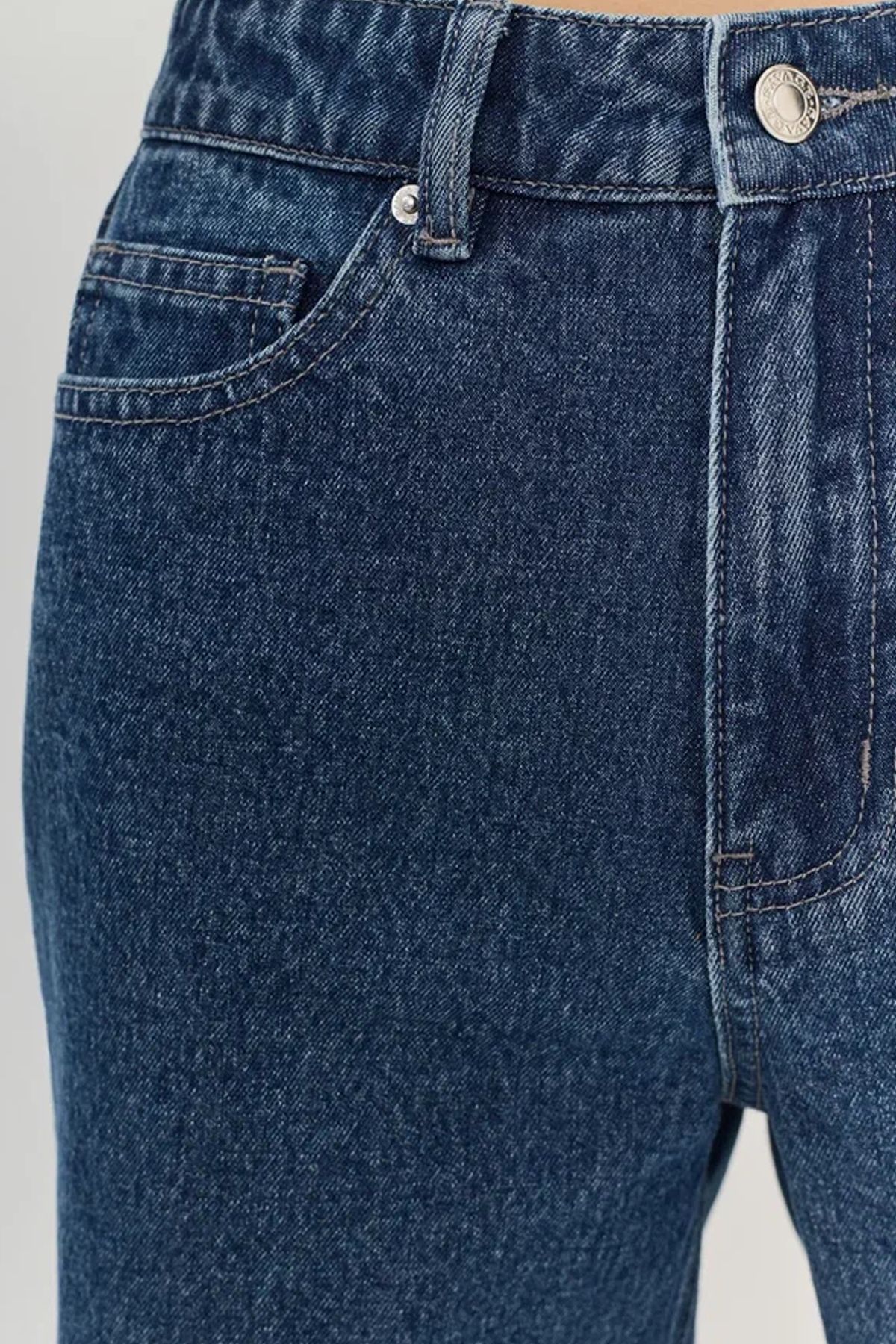 Шорты из денима до колена, 50р