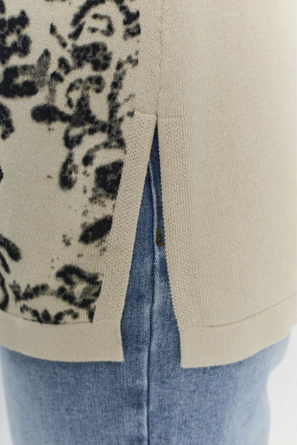 Трикотажный джемпер с принтом, 50р