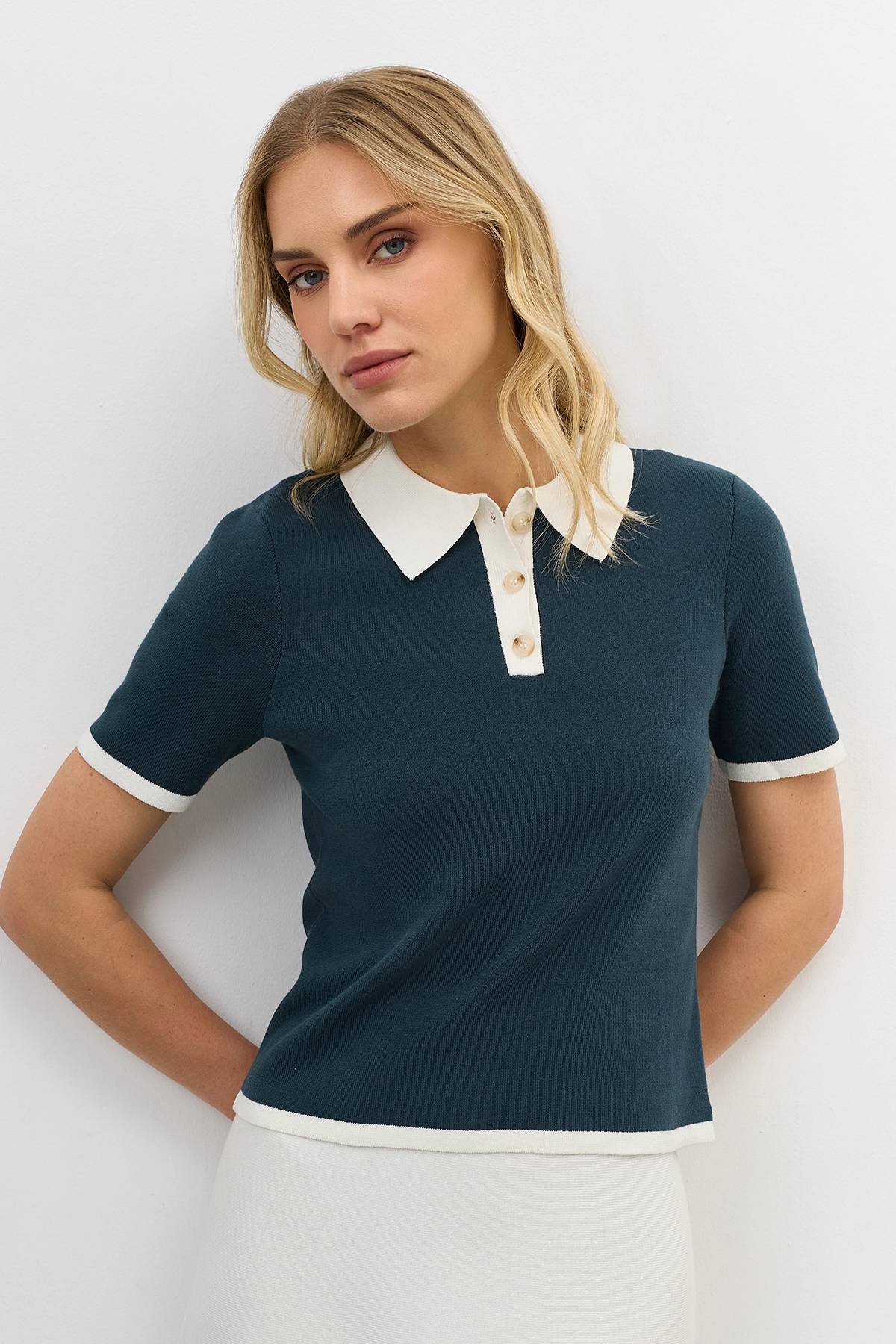 Лимитированая серия поло с контрастными деталями и ремнем, 44