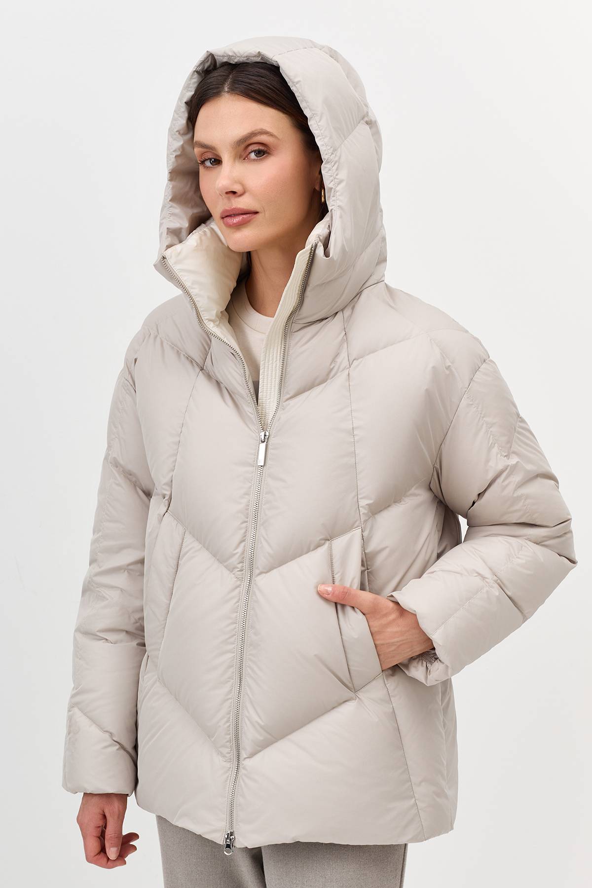 Лимитированная серия  светлая объемная фактурная куртка и палантин, 36