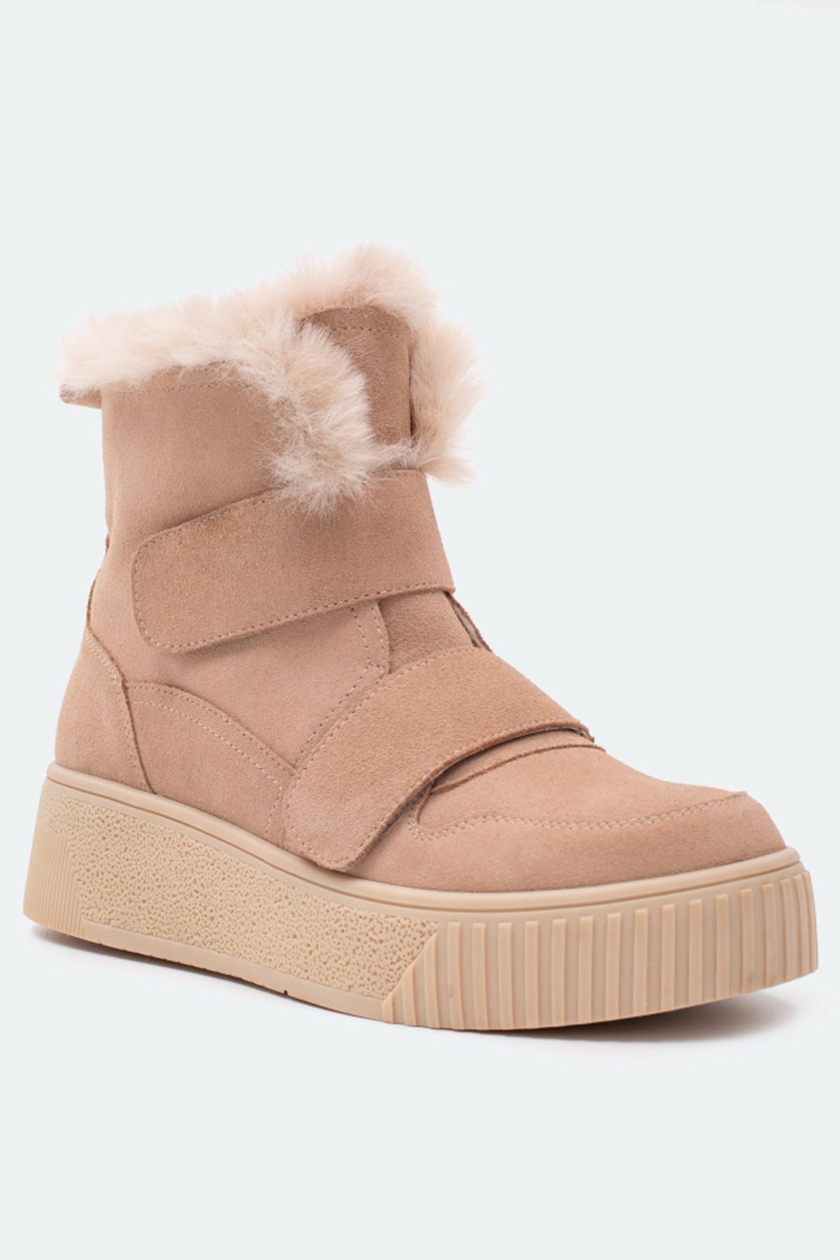 Утепленные ботинки с искусственным мехом и хлястиками, 37р