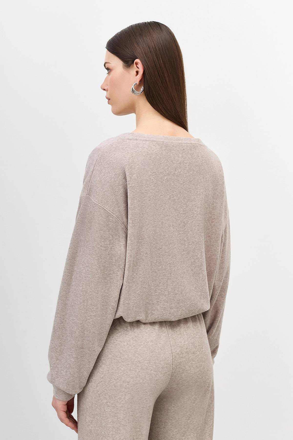 Лимитированная серия джемпер  из фактурного трикотажа с имитацией многослойности и ремень, 40