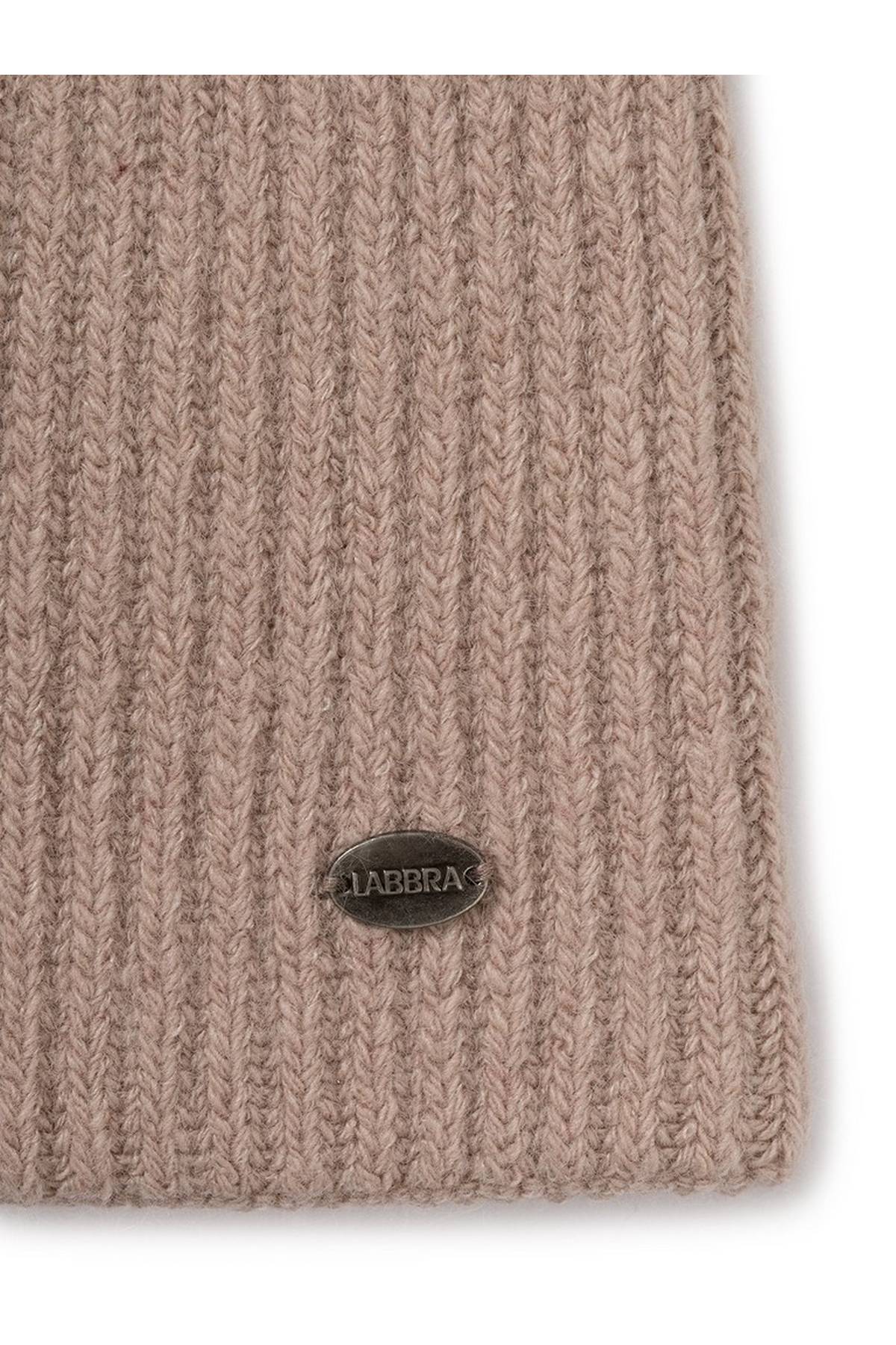 Шапка пыльно-розовая, One