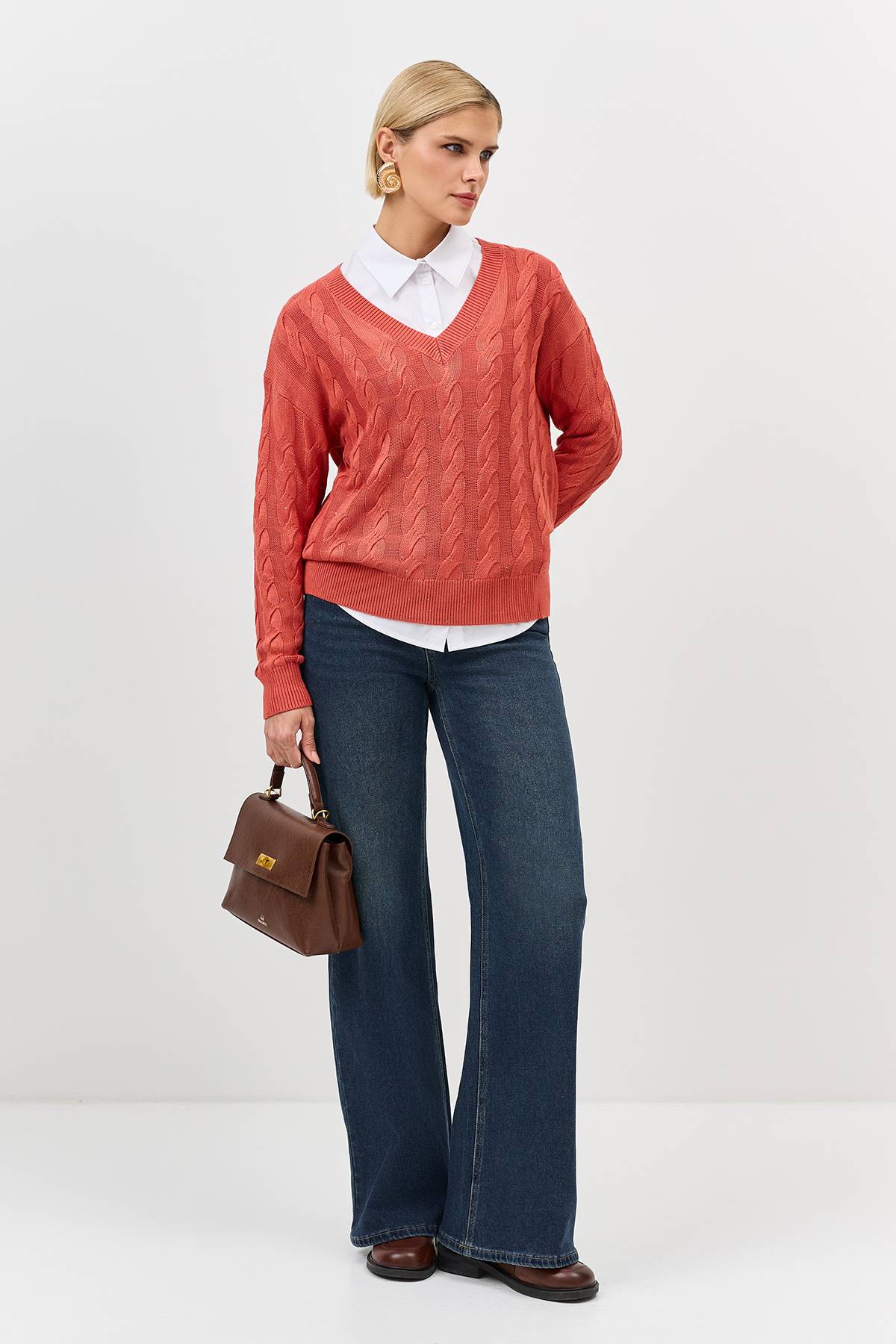 Широкие джинсы с деликатной варкой, 42