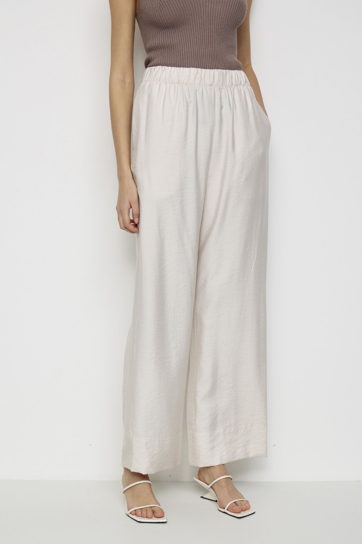 Брюки из лёгкой ткани, 42р