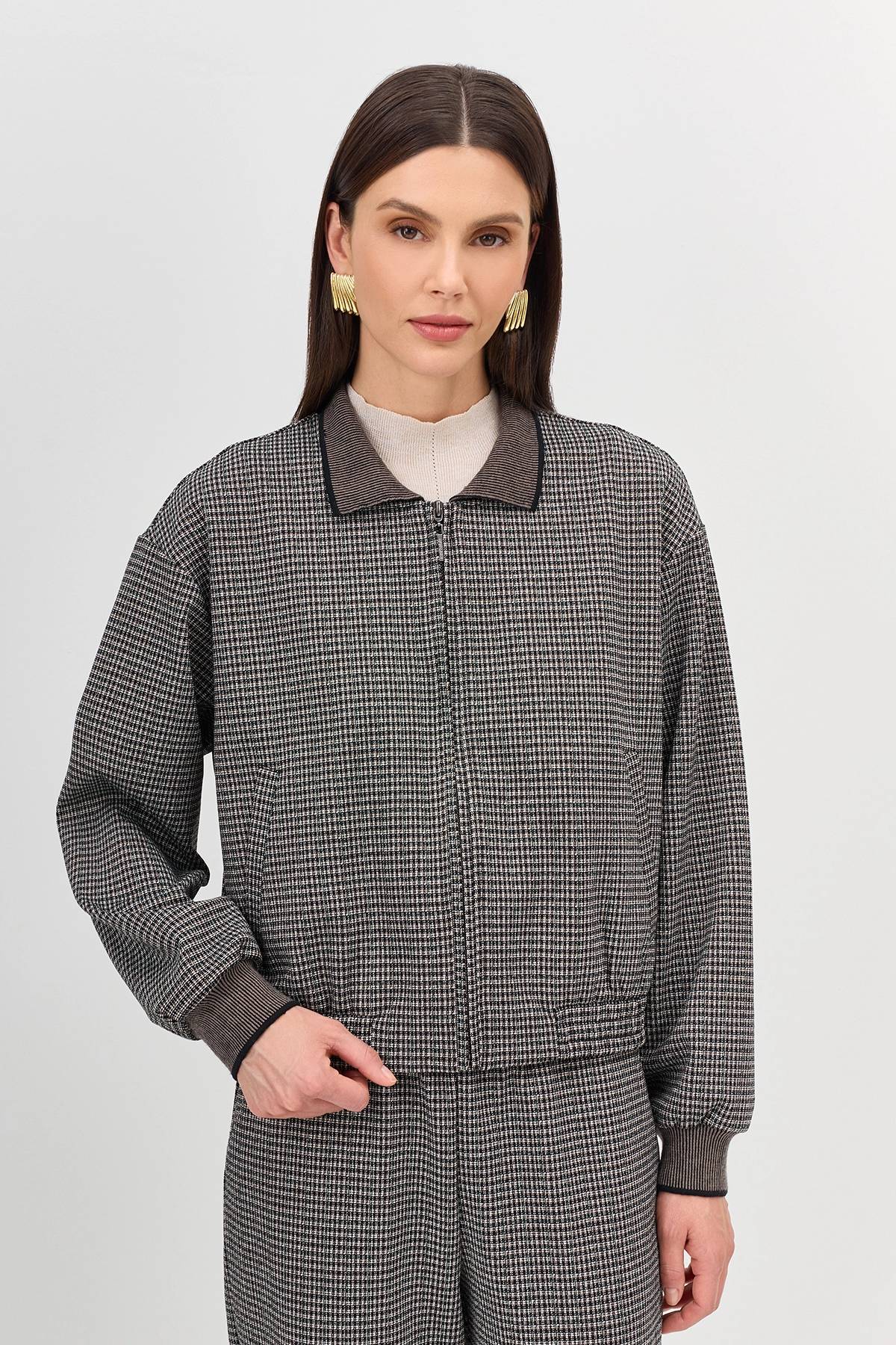 Лимитрированная серия бомбер в мелкую клетку и палантин, 44