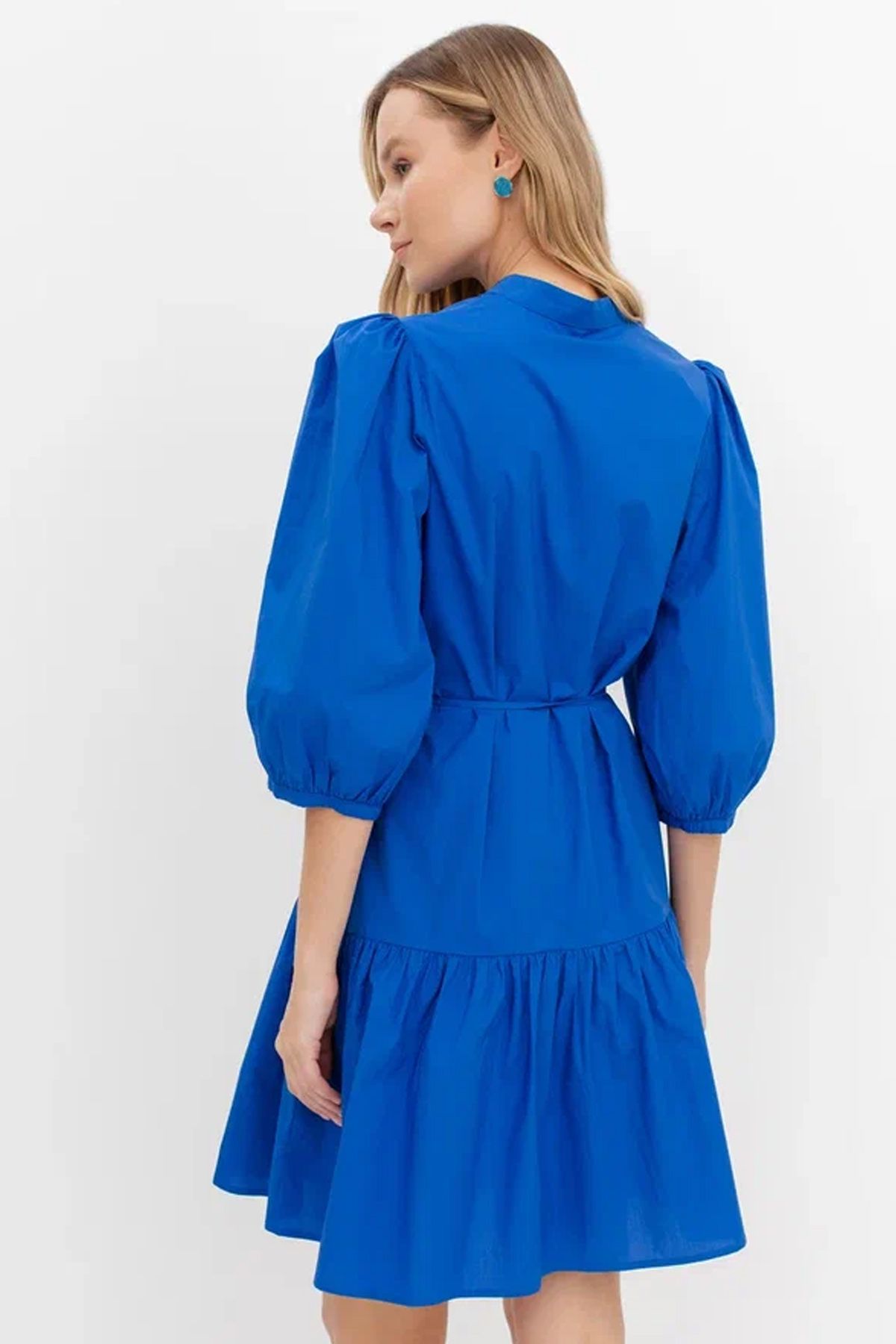 Романтичное платье с тонким поясом, 40р