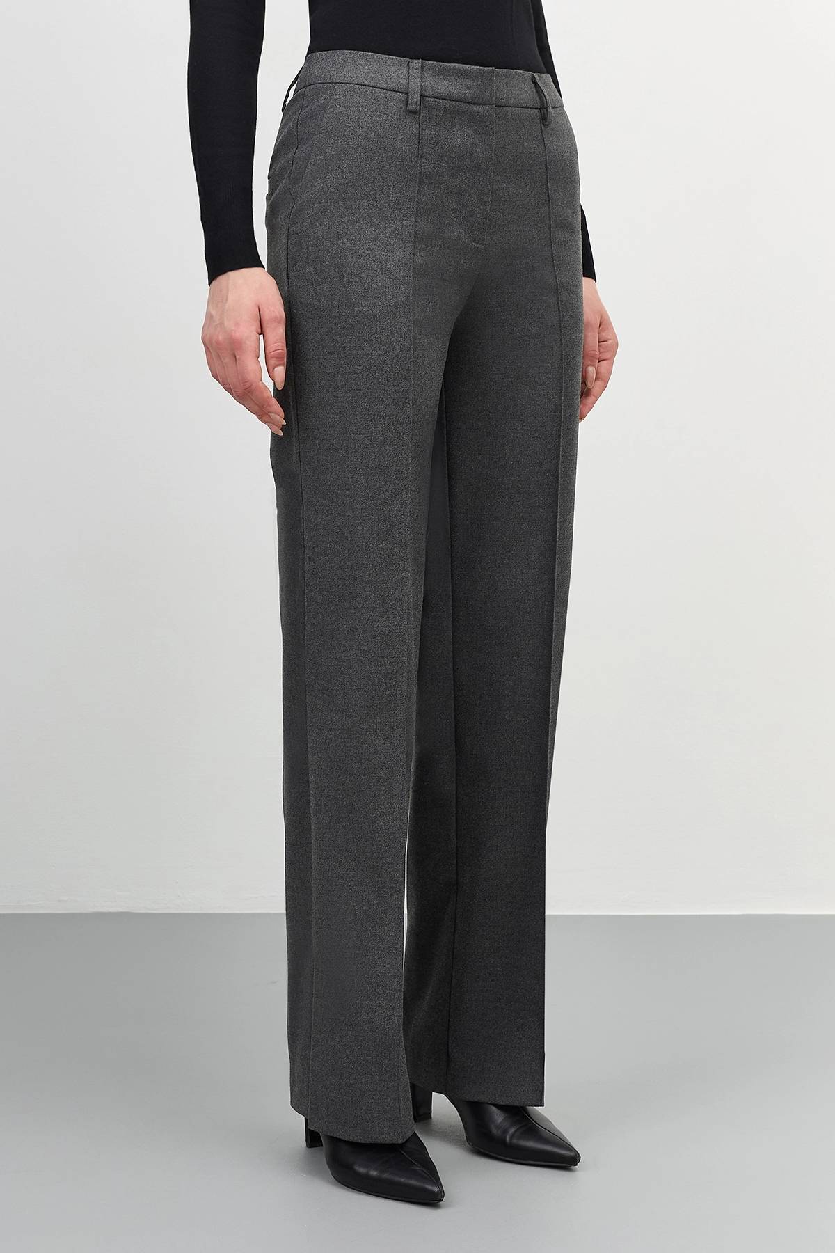 Меланжевые брюки со стрелками, 42