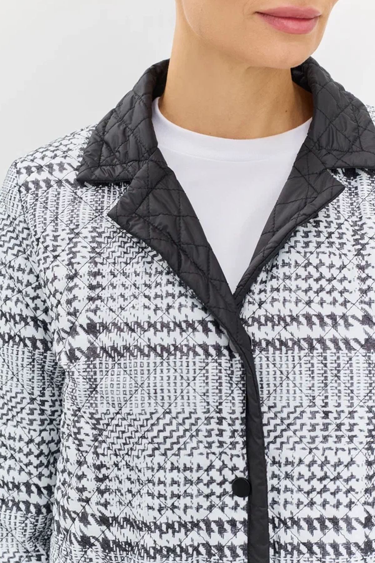 Стеганое двустороннее пальто с принтом в клетку, 52р