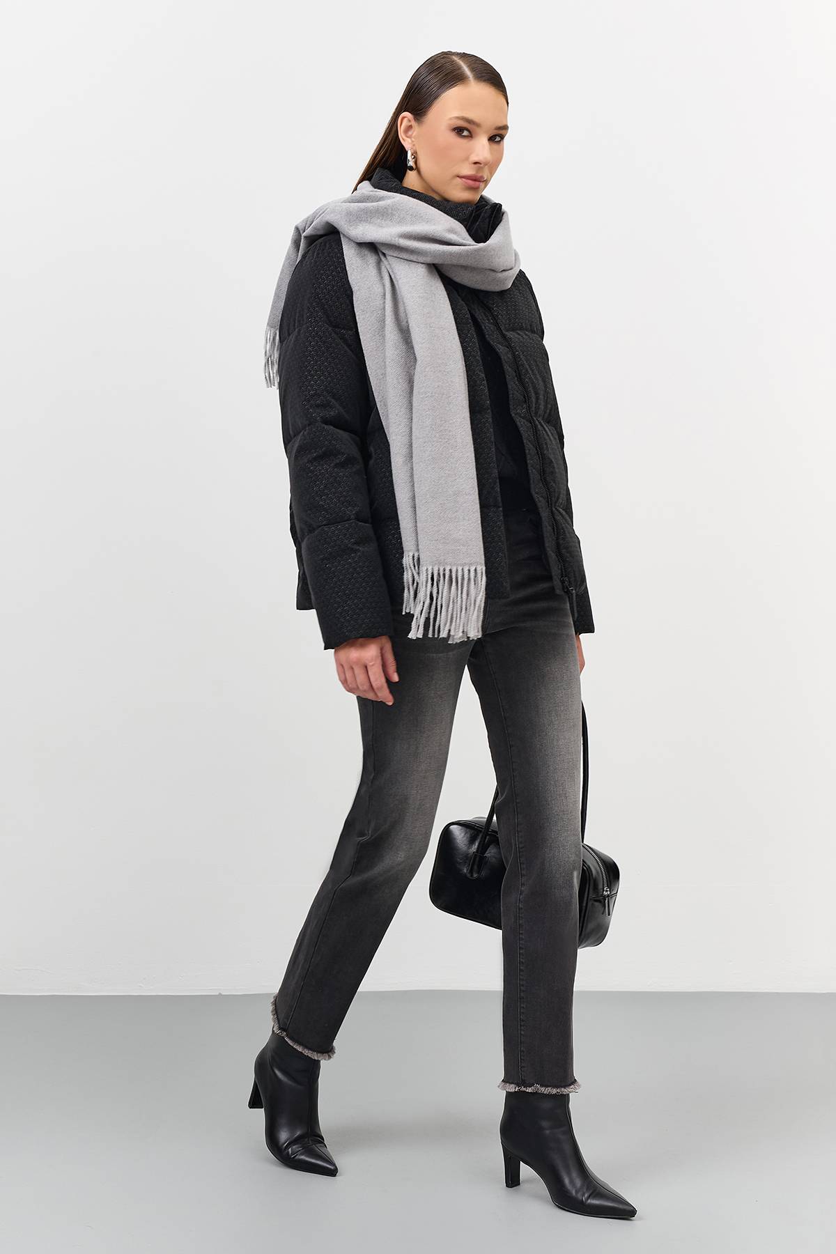 Лимитированная серия куртка с имитацией вязаной фактуры и палантин, 48