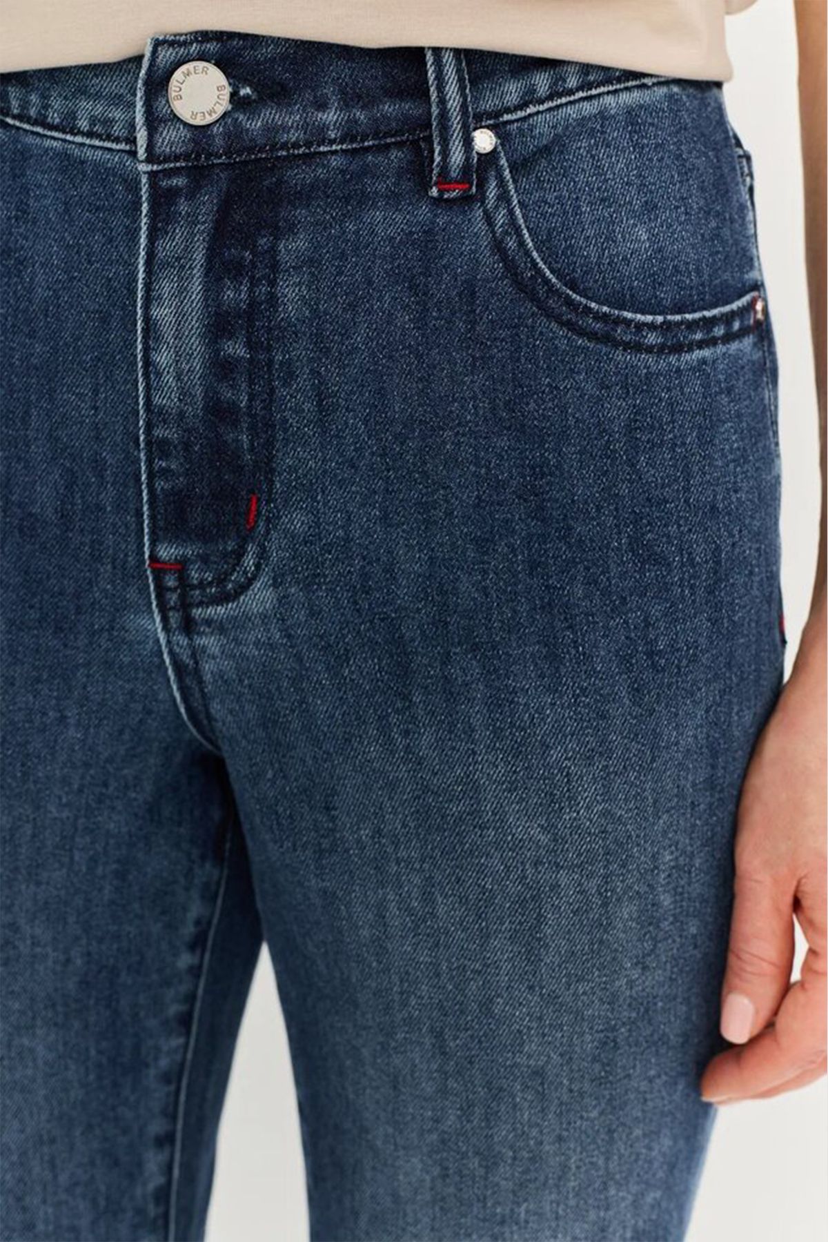 Классические джинсы в стиле regular fit, 44р