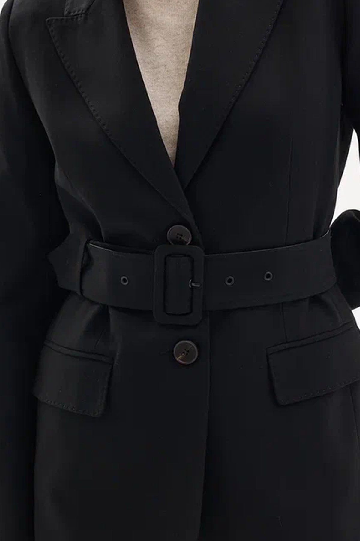 Жакет с акцентным широким ремнем, 44р