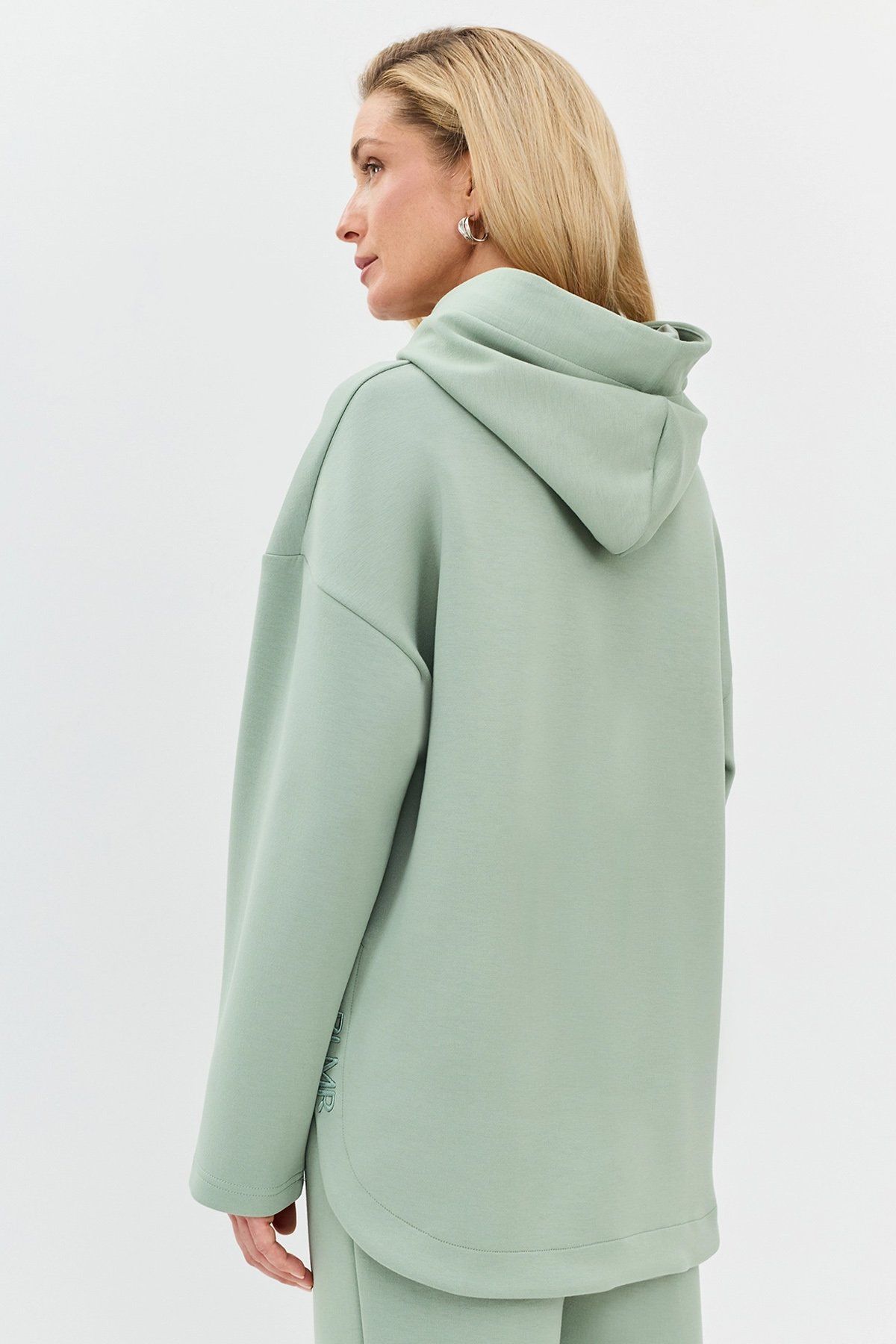 Джемпер-худи с капюшоном и спущенным рукавом, 52р