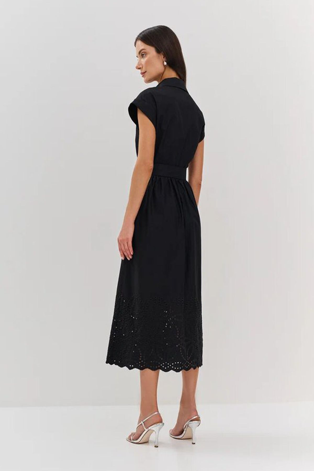 Черное платье с коротким рукавом, 42р