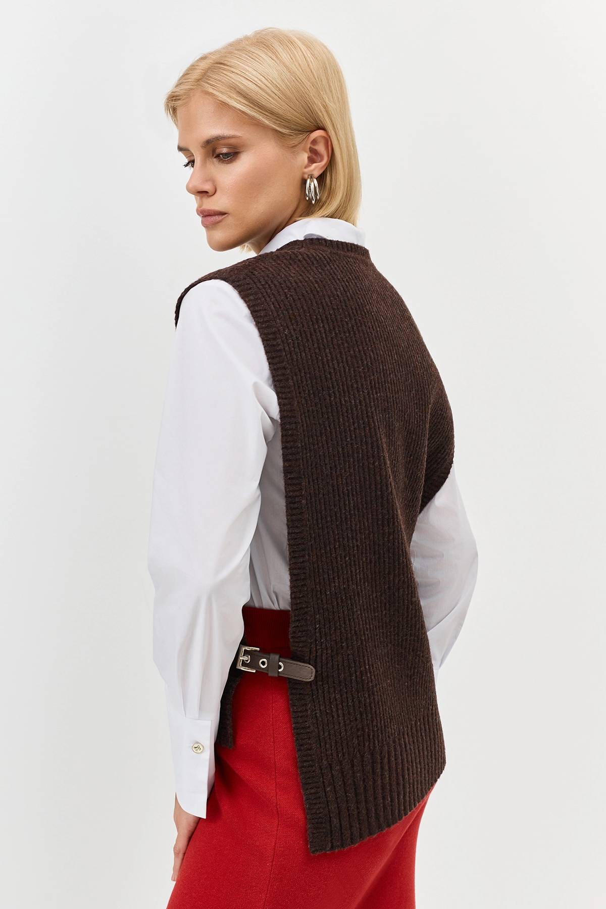 Лимитированная серия вязаный жилет в цвете Мокко с ремнем, 38