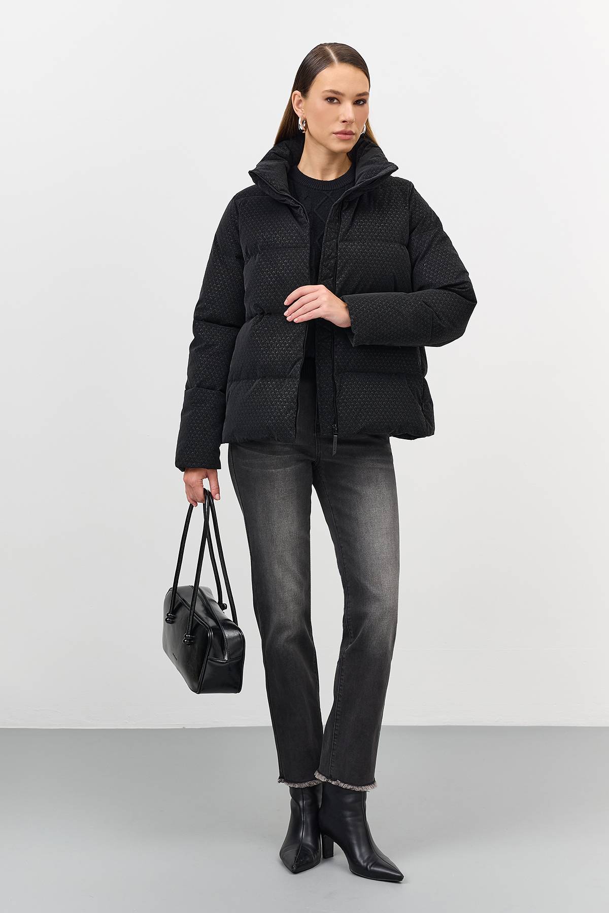 Зауженные джинсы с бахромой, 40