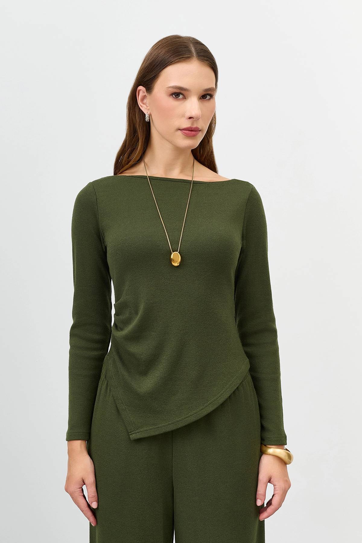 Лимитированная серия джемпер хаки с палантином, 48