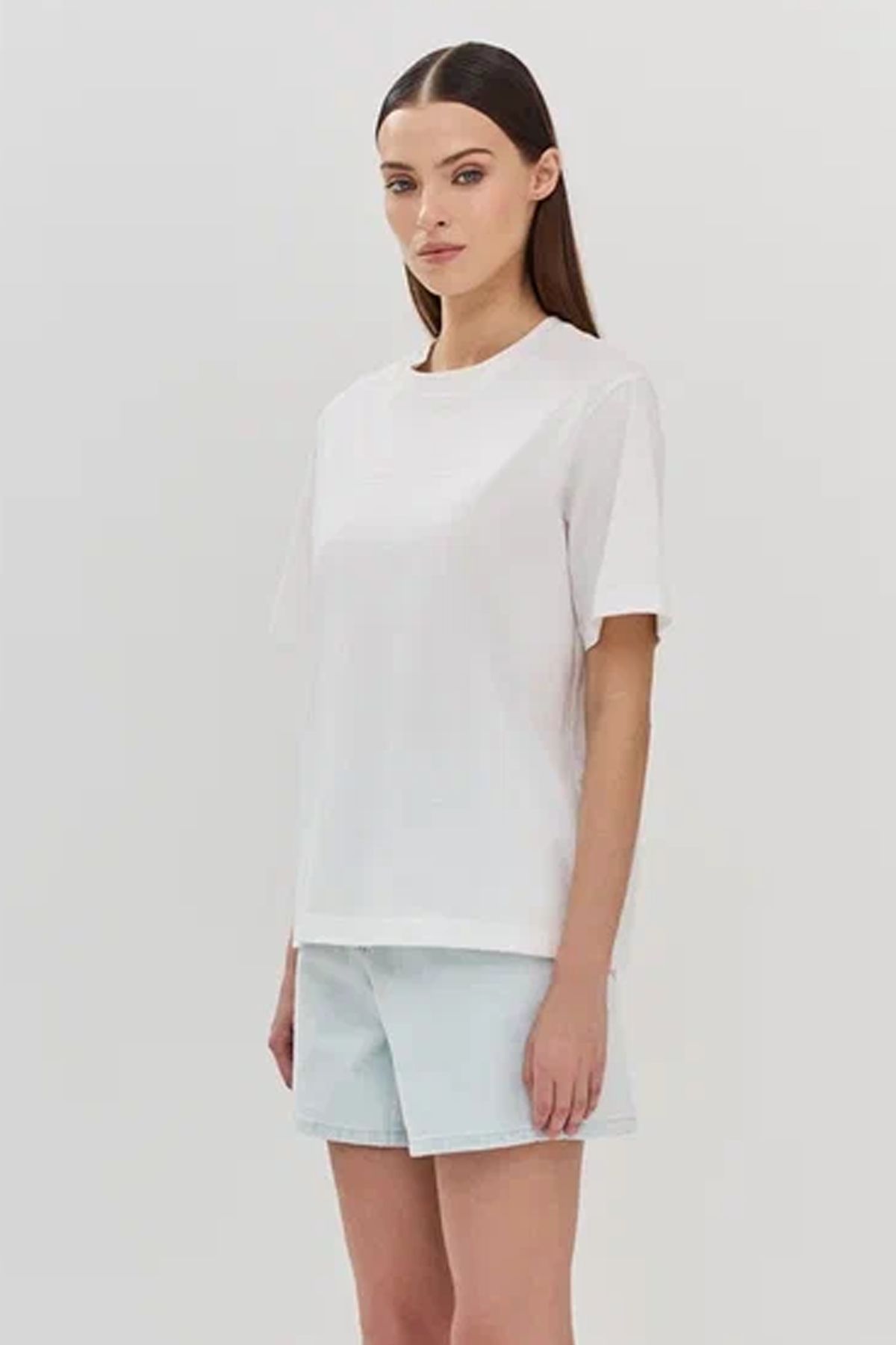 Футболка из хлопка с деликатным декором в цвет, 44р