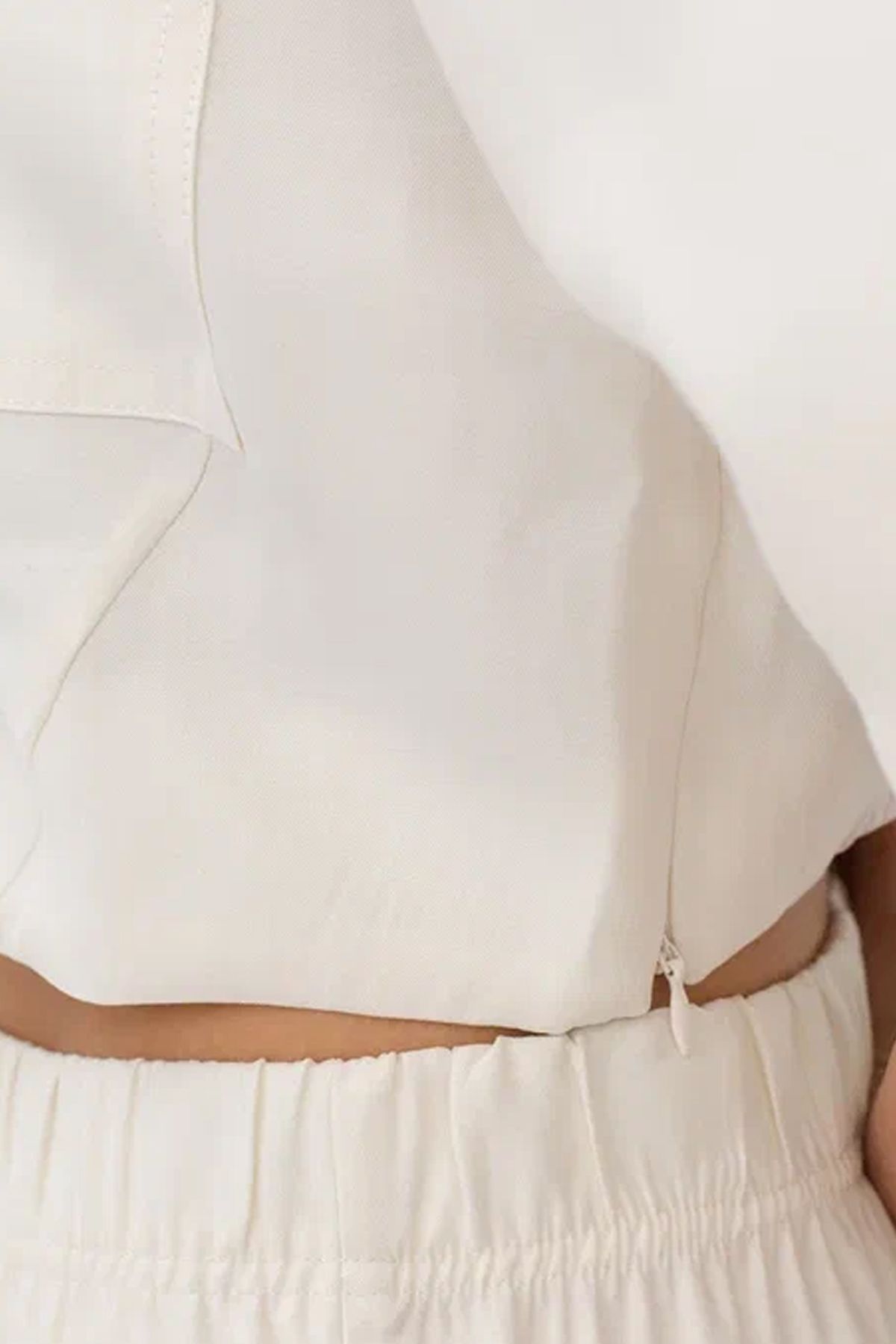 Укороченная блузка прямого силуэта, 48р