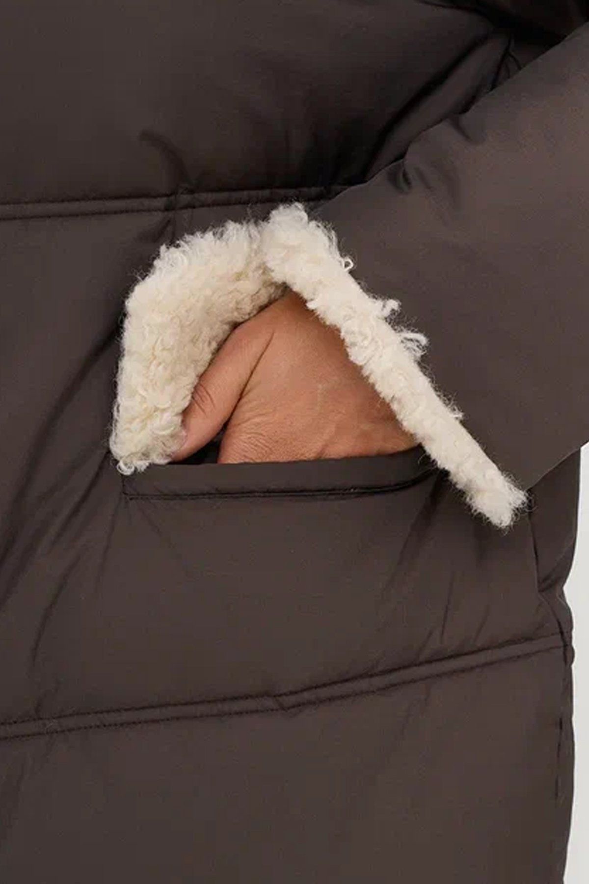 Куртка oversize с искусственным мехом, 42р