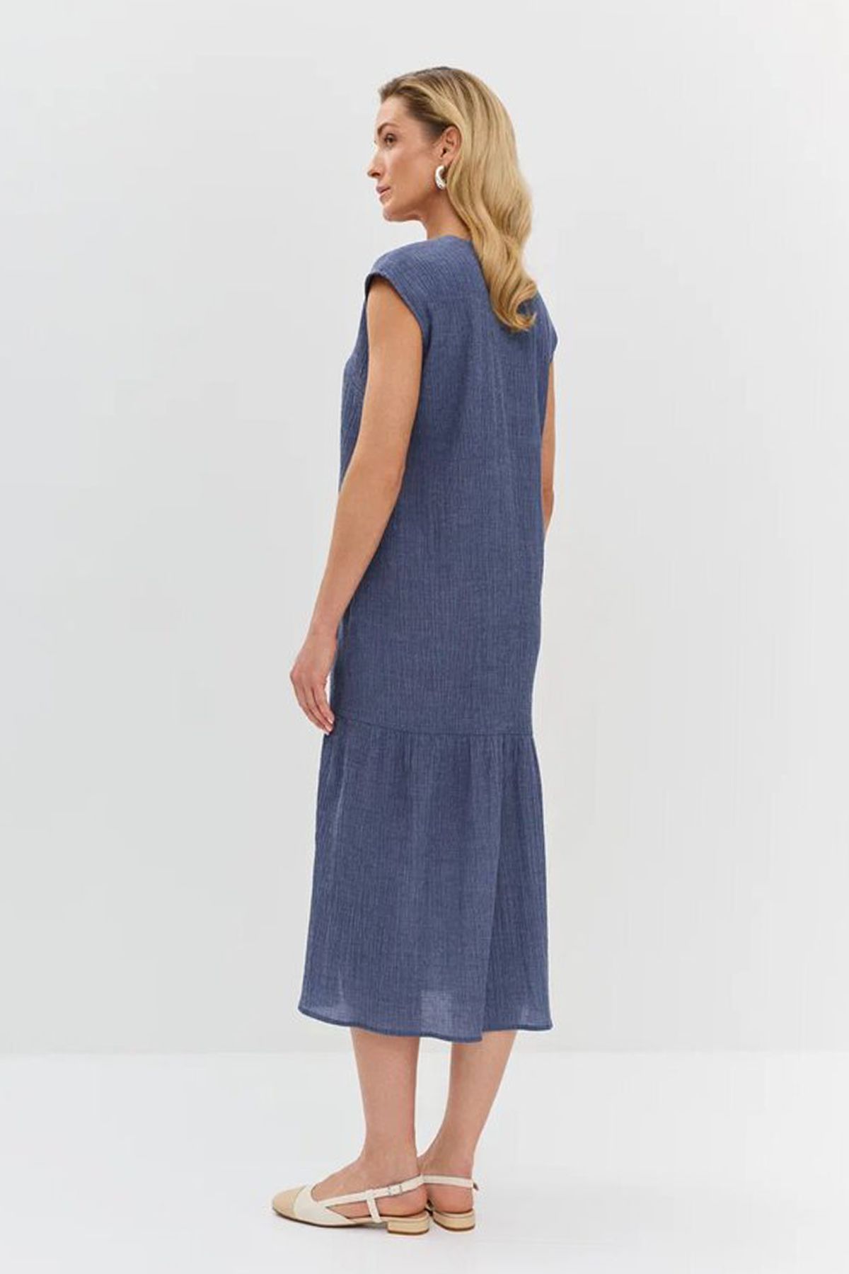 Платье из фактурной ткани, 52р