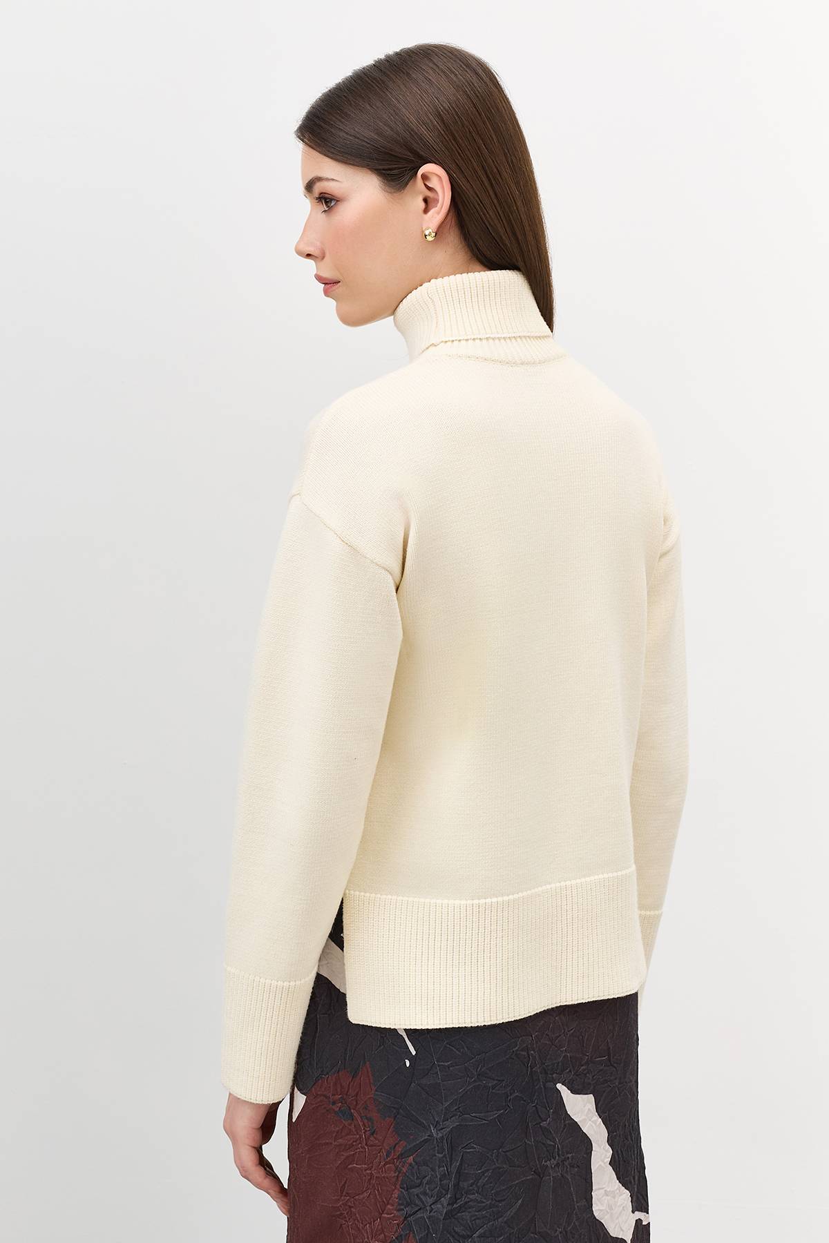 Лимитированная серия джемпер с воротником гольф и ремень, 48