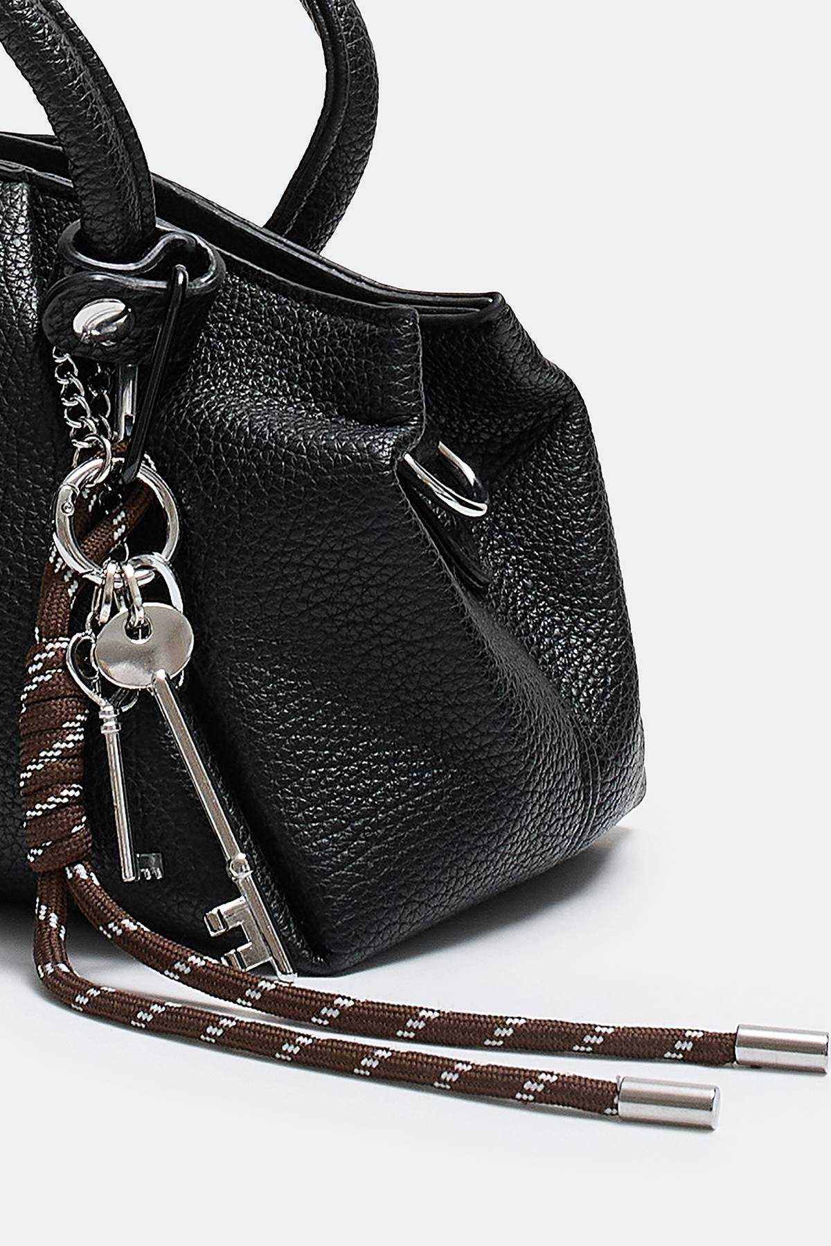 Сумка багет с декоративным обвесом, One