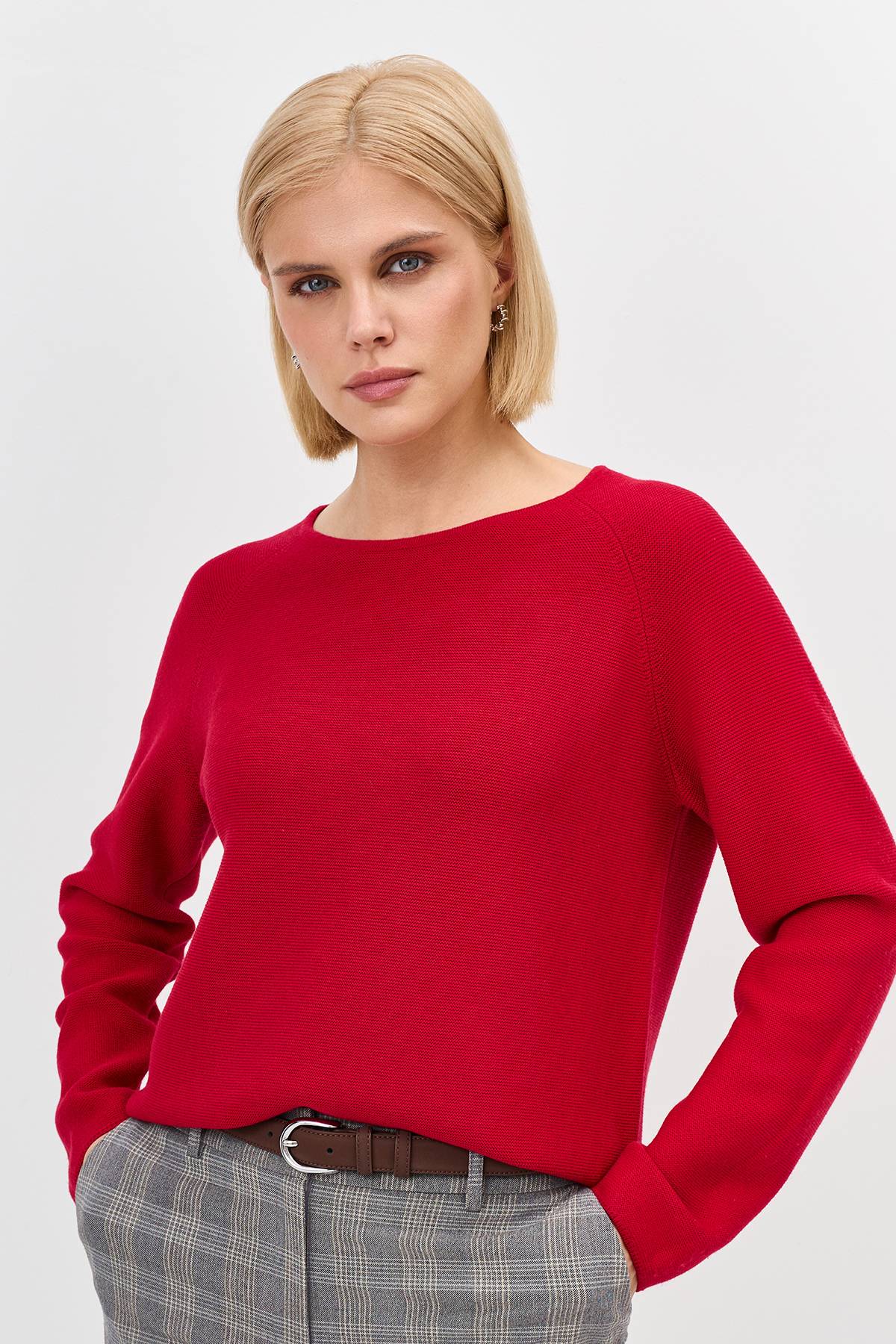 Лимитированная серия яркий джемпер с вырезом лодочка с палантином, 34