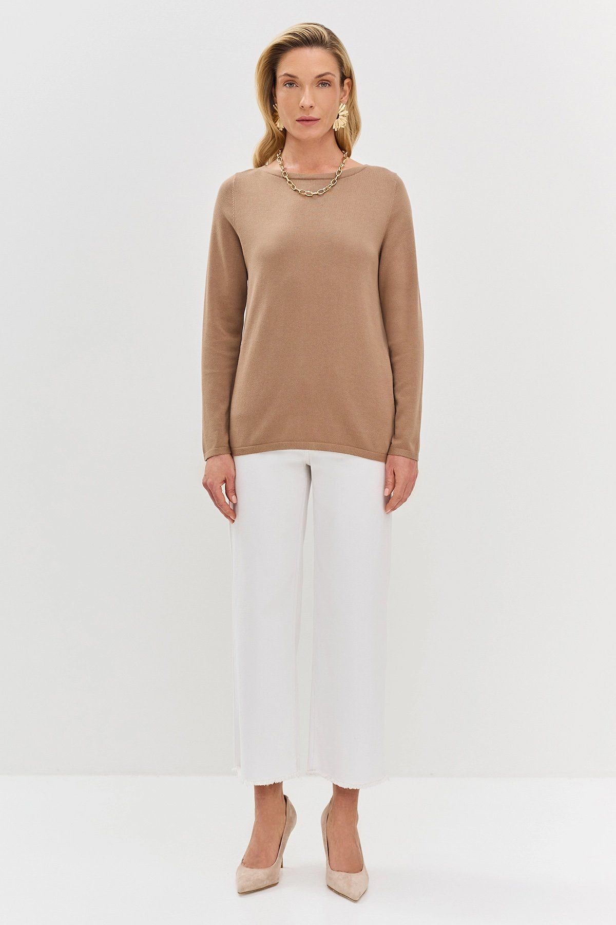 Трикотажный джемпер с удлинённой спинкой и разрезами по бокам, 42р