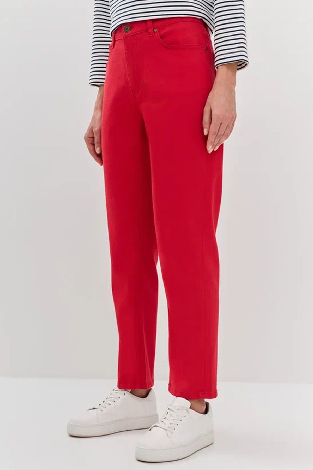 Джинсы regular fit в красном цвете, 46р