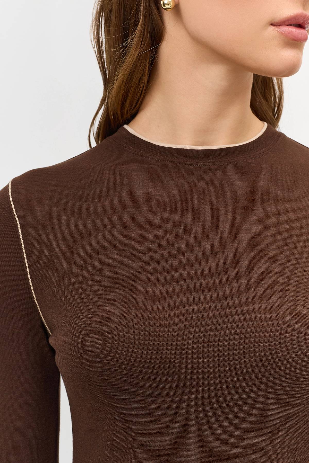 Тонкий лонгслив из модала в коричневом цвете, 50