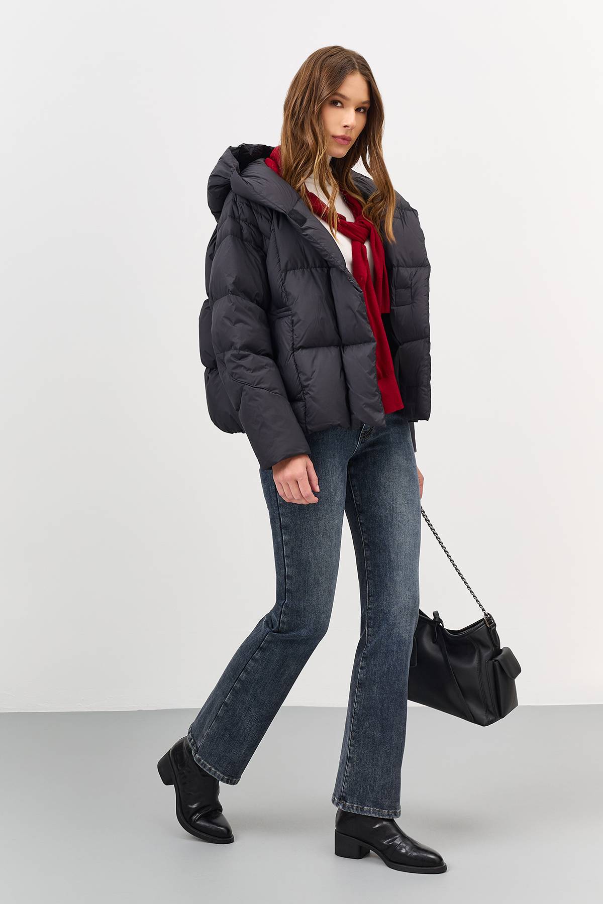 Лимитированная серия легкий короткий пуховик и палантин, 50