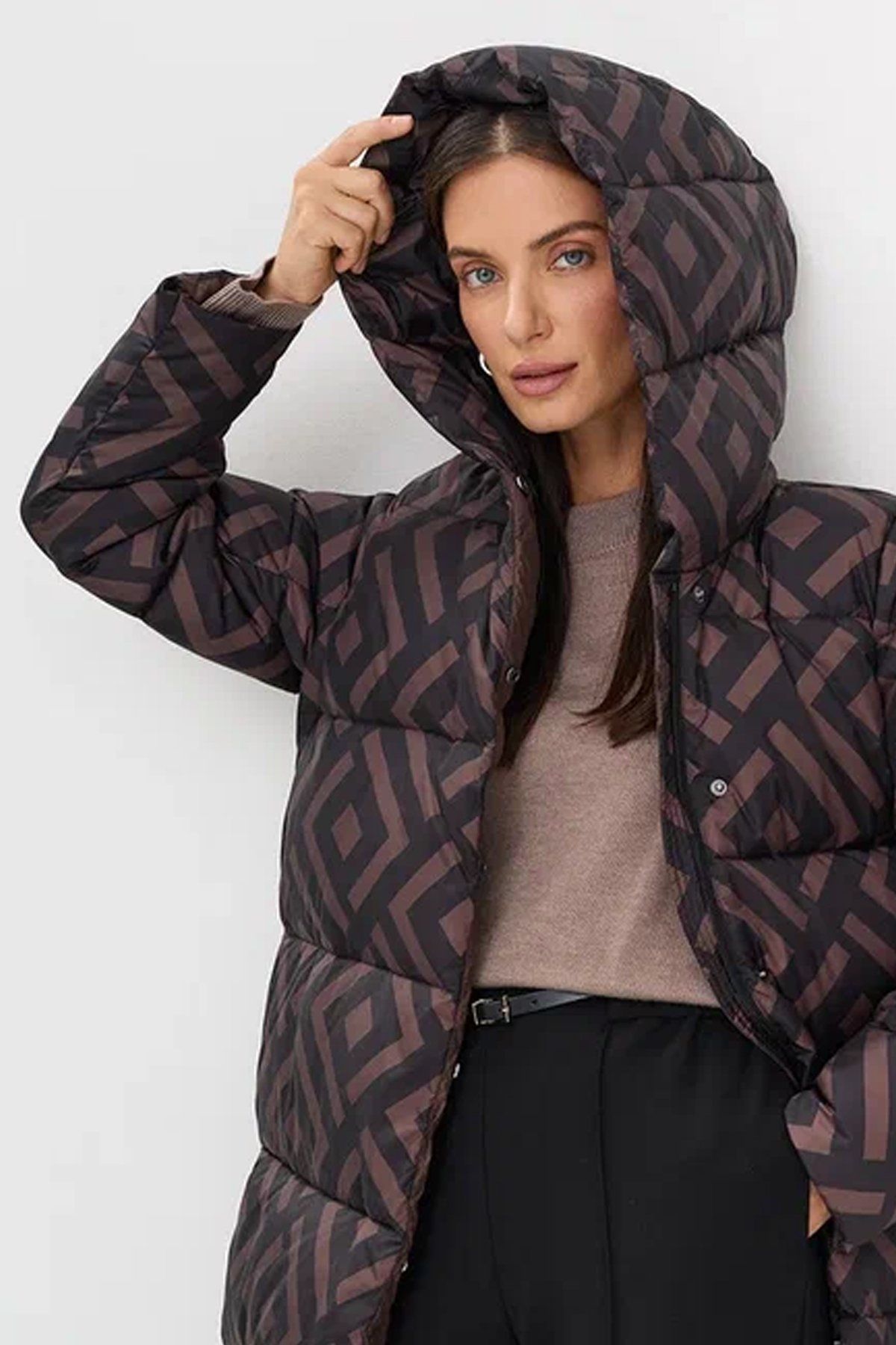 Пальто с геометрическим принтом, 48р