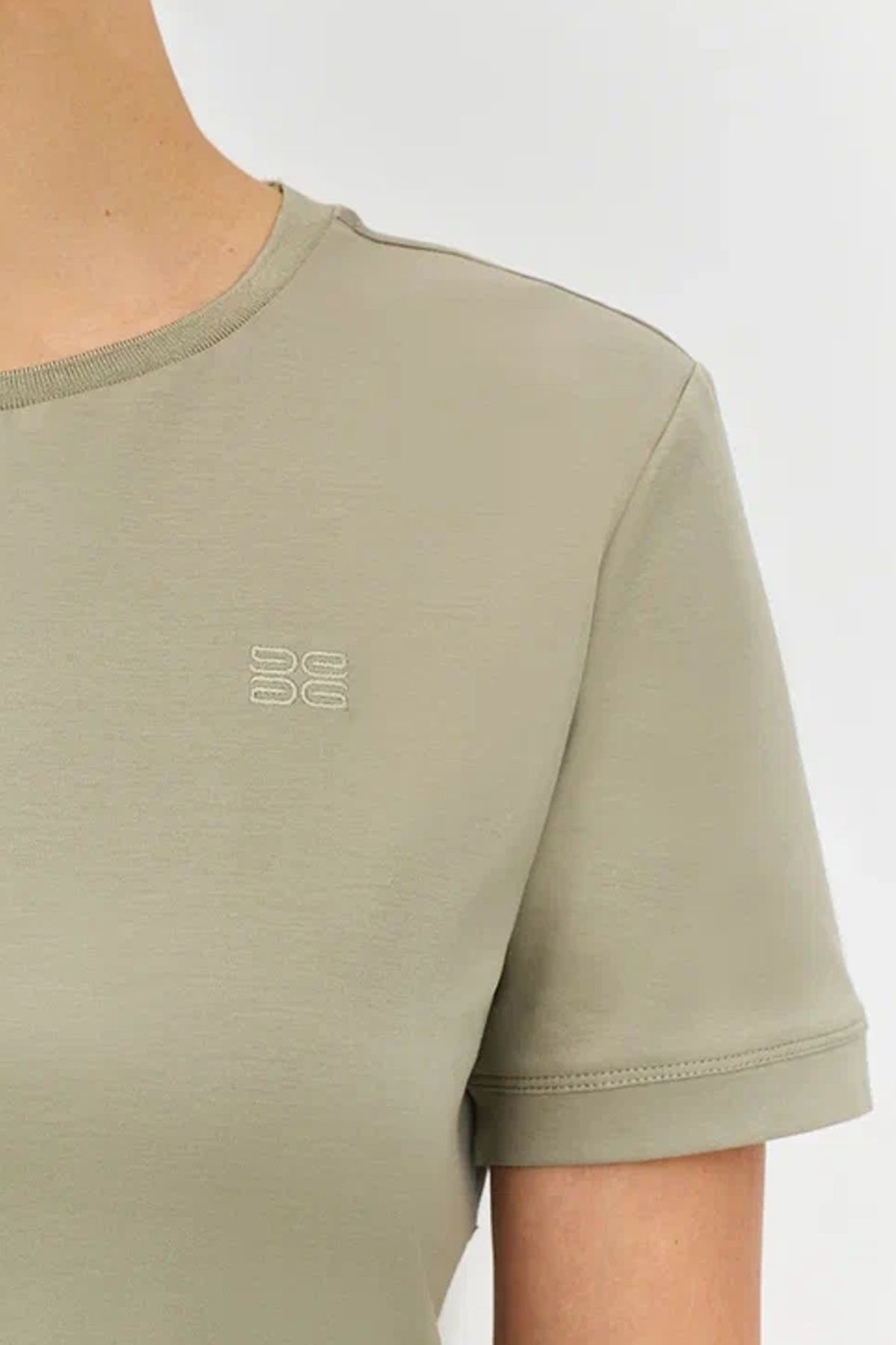 Базовая футболка из мерсеризованного хлопка в мятном цвете, 42р