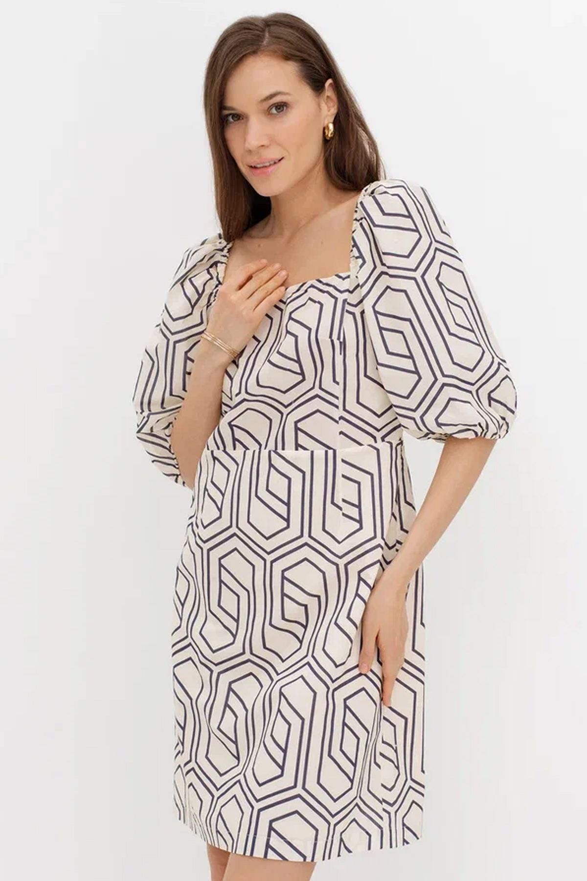 Платье с квадратным вырезом горловины 44523/2, 50р