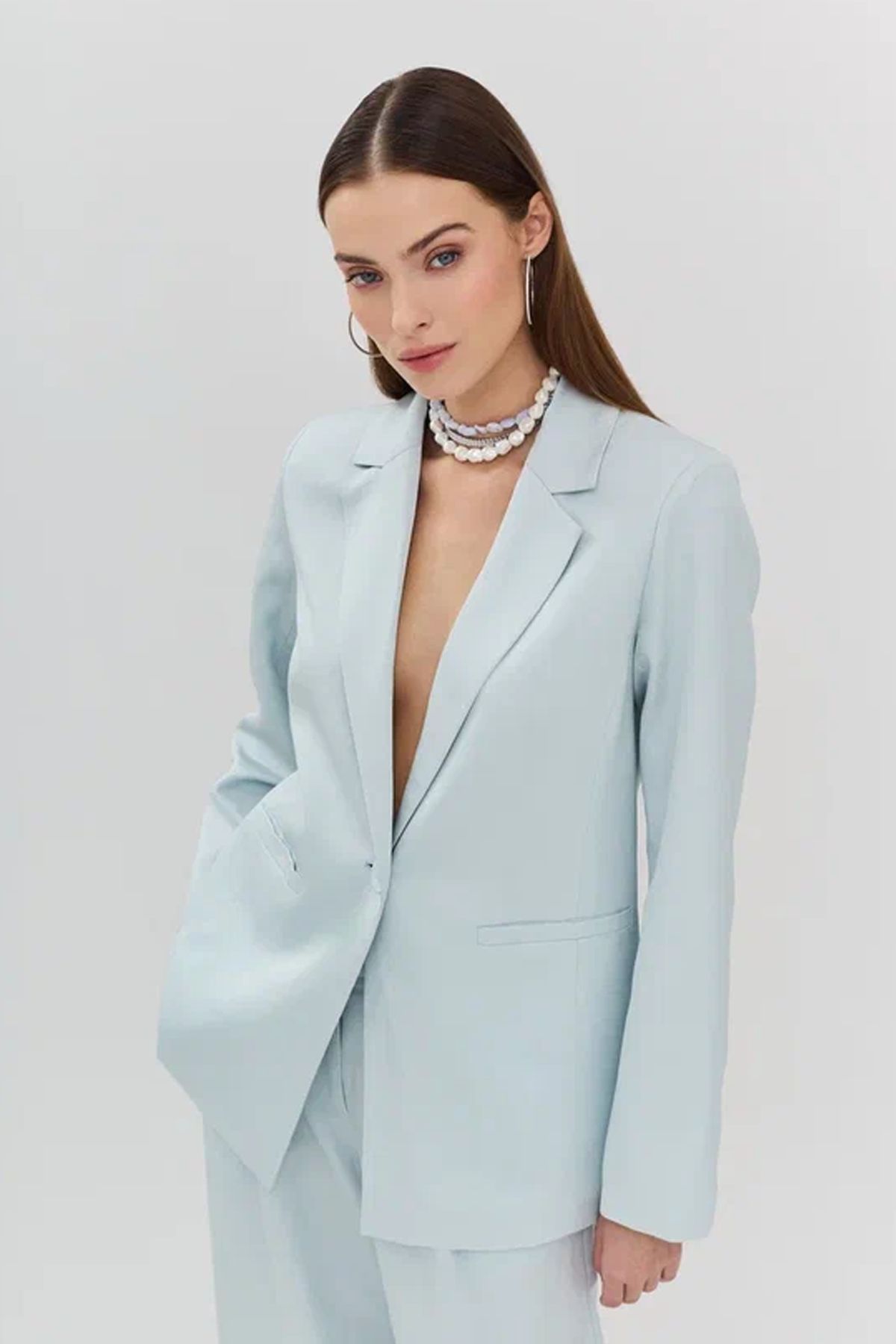 Однотонный жакет голубого цвета в классическом стиле, 52р