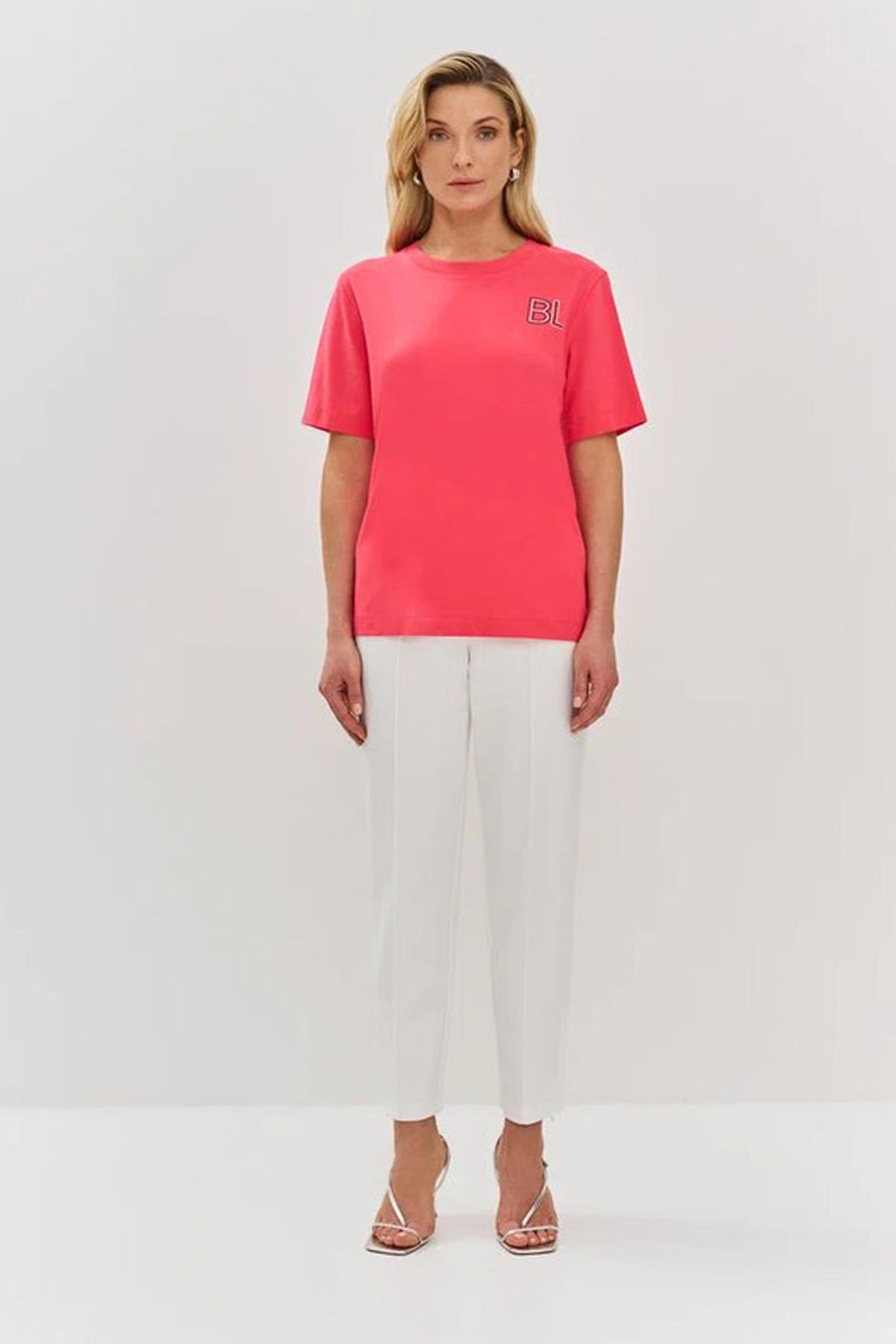 Футболка с аппликацией из страз, 52р