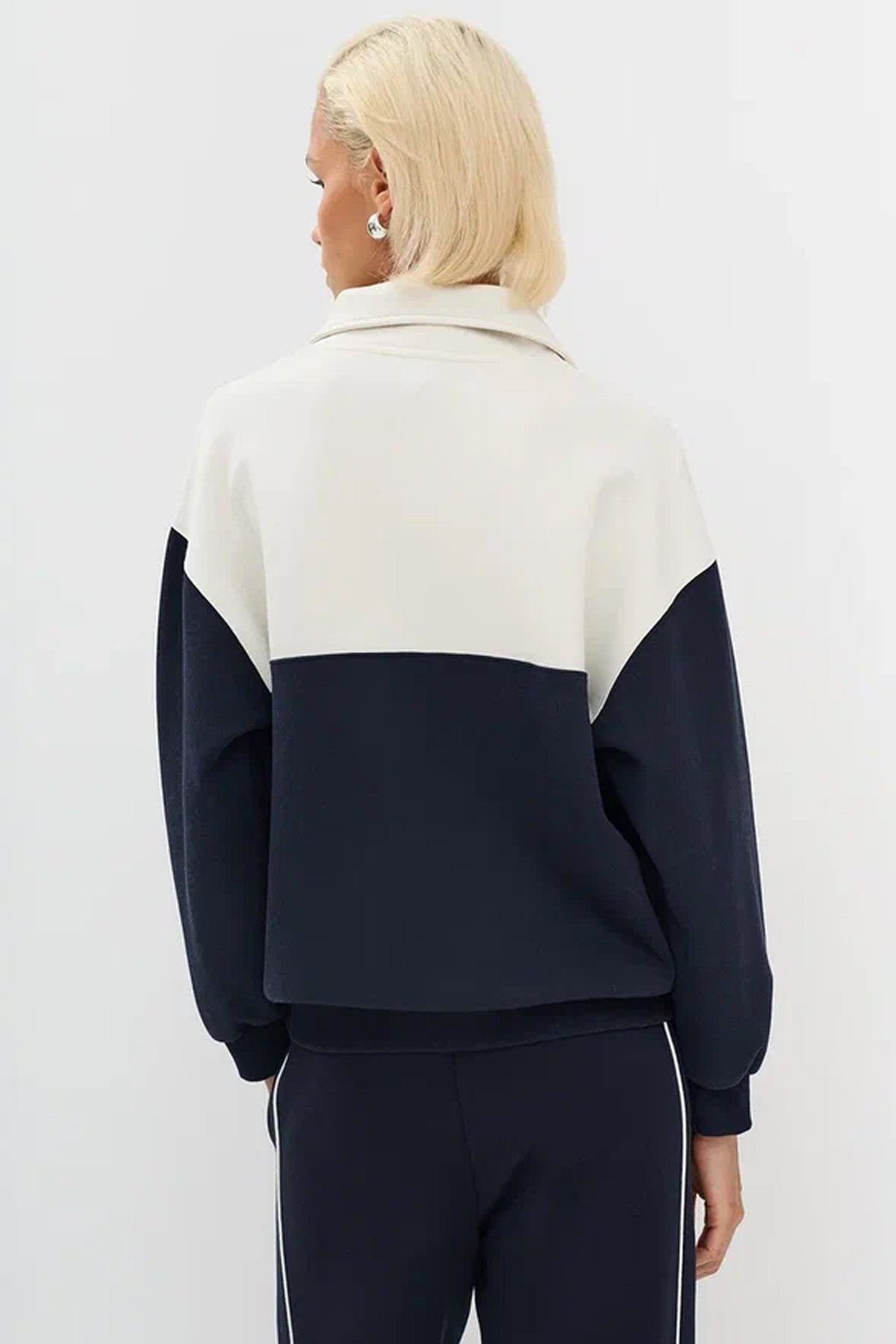 Трикотажный джемпер в стиле color block, 46р