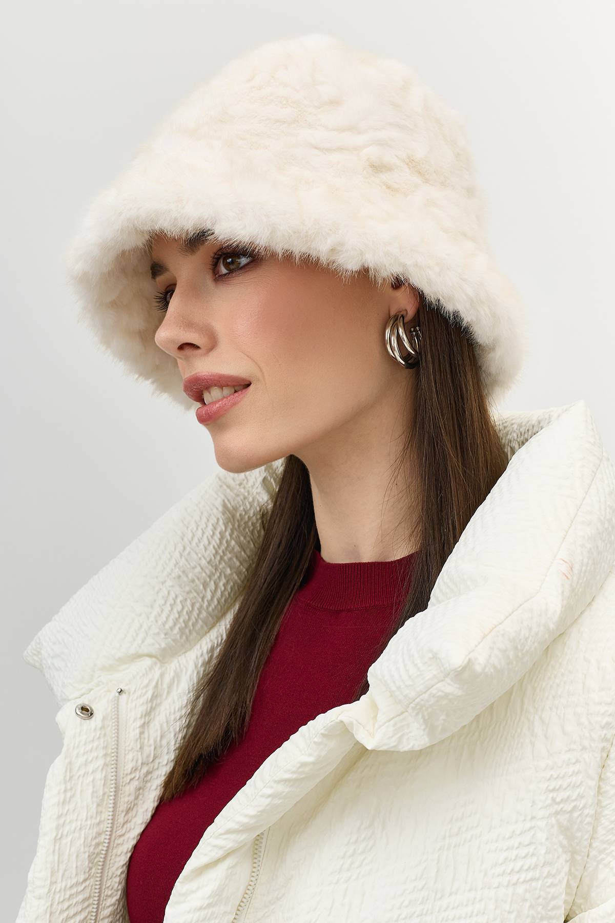 Лимитированная серия объемная куртка из фактурной ткани с палантином, 42