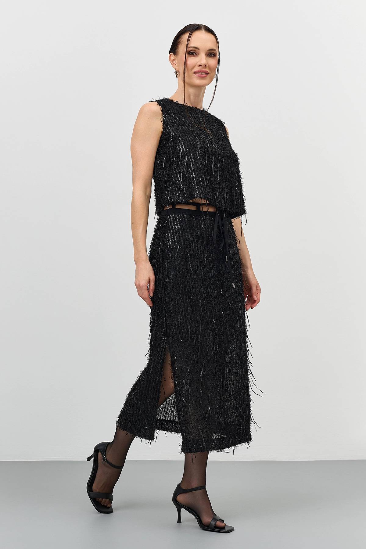 Топ с пайетками и бахромой, 40